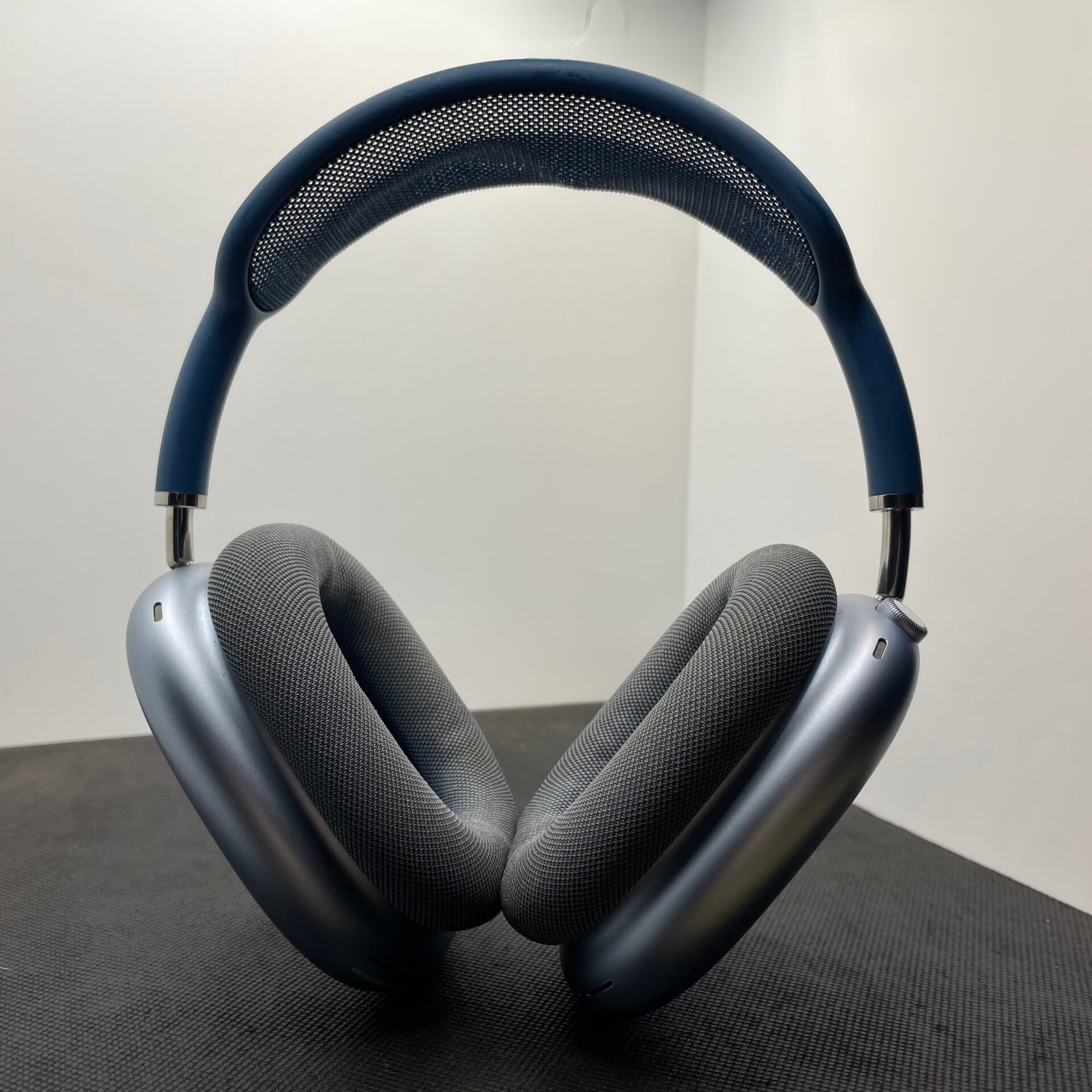 Apple AirPods Max - Blue - Image 7