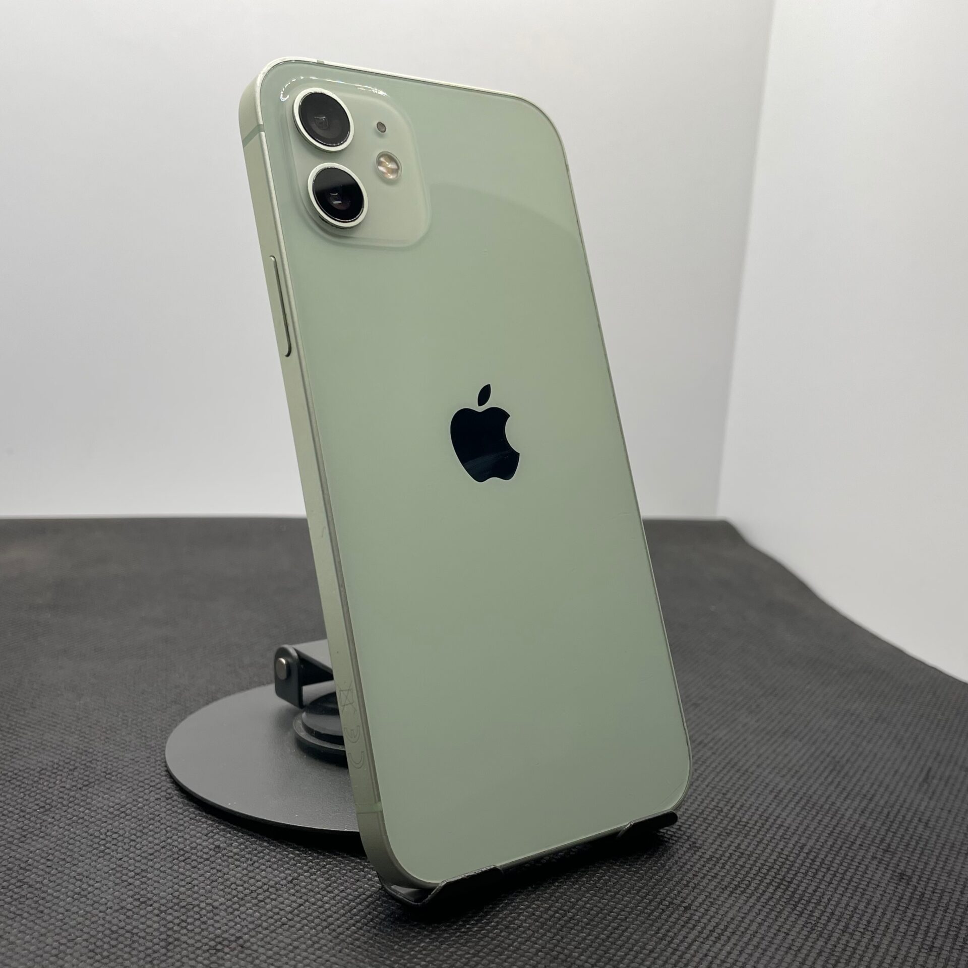 Apple iPhone 12 64GB Green (6 Month Warranty) - Image 7
