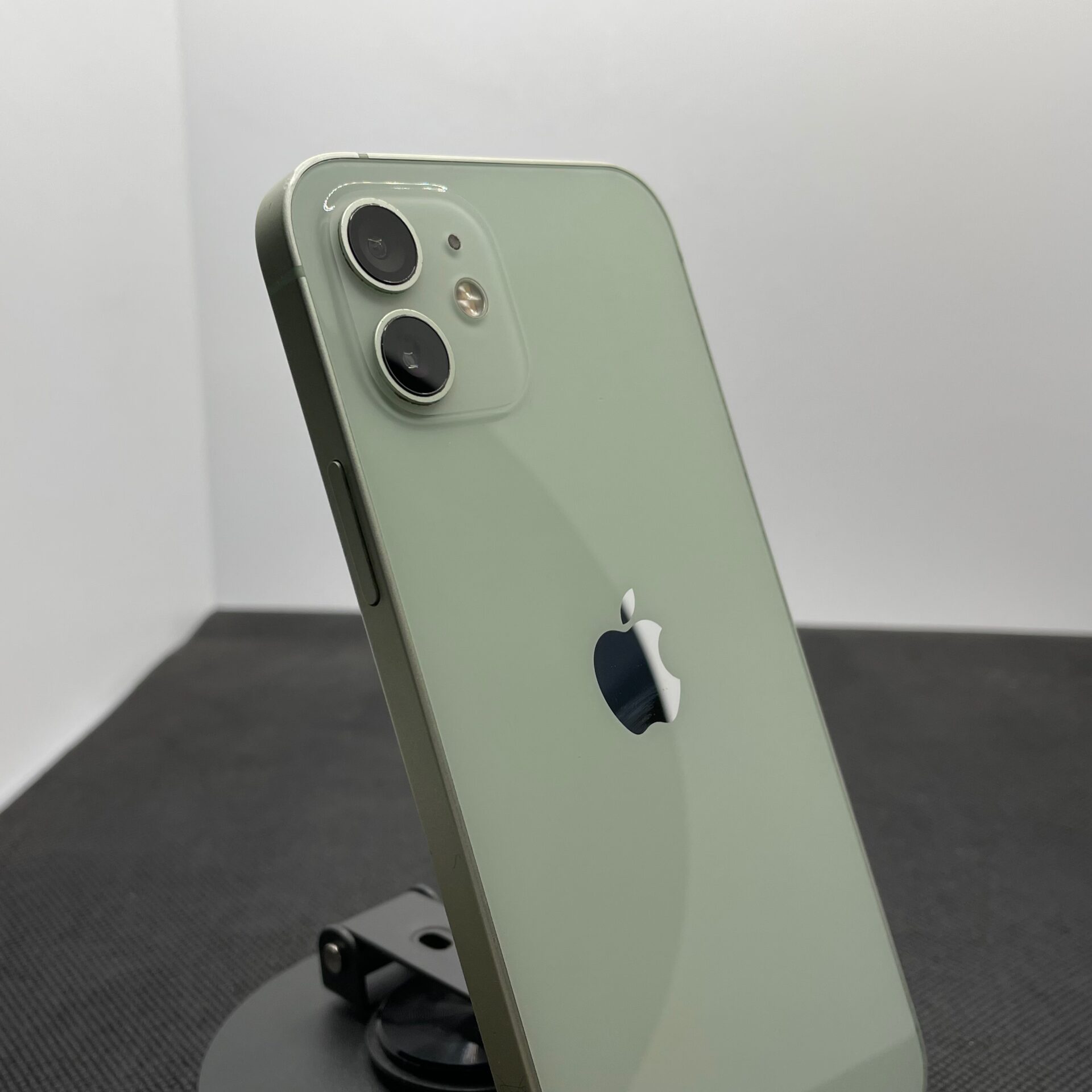 Apple iPhone 12 64GB Green (6 Month Warranty) - Image 9