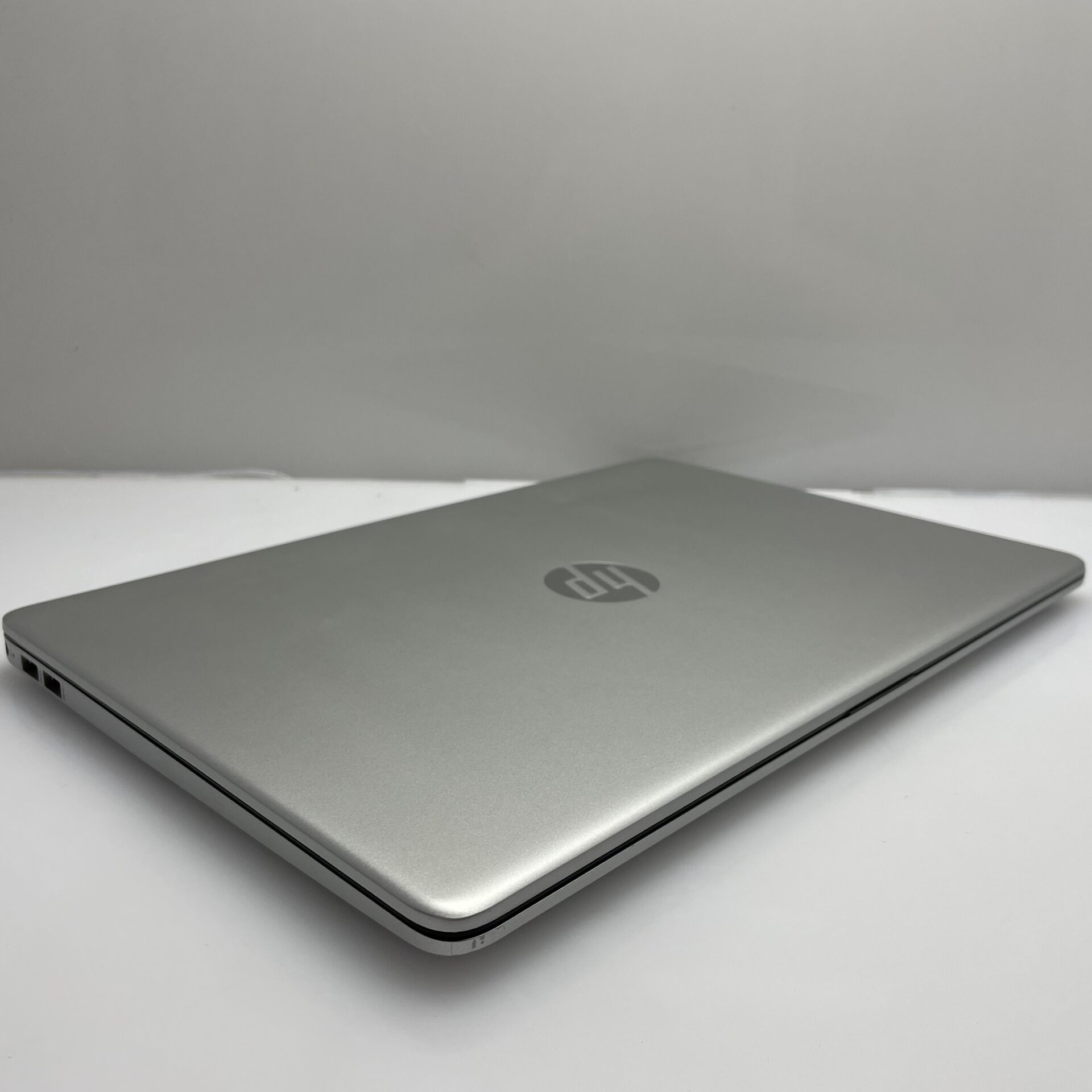 HP 15s-fq4009ni 11th Gen "Core i5" 2.50GHz 8GB RAM 512GB SSD (NVMe) Silver (3 Month Warranty) - Bright Spots - Image 8