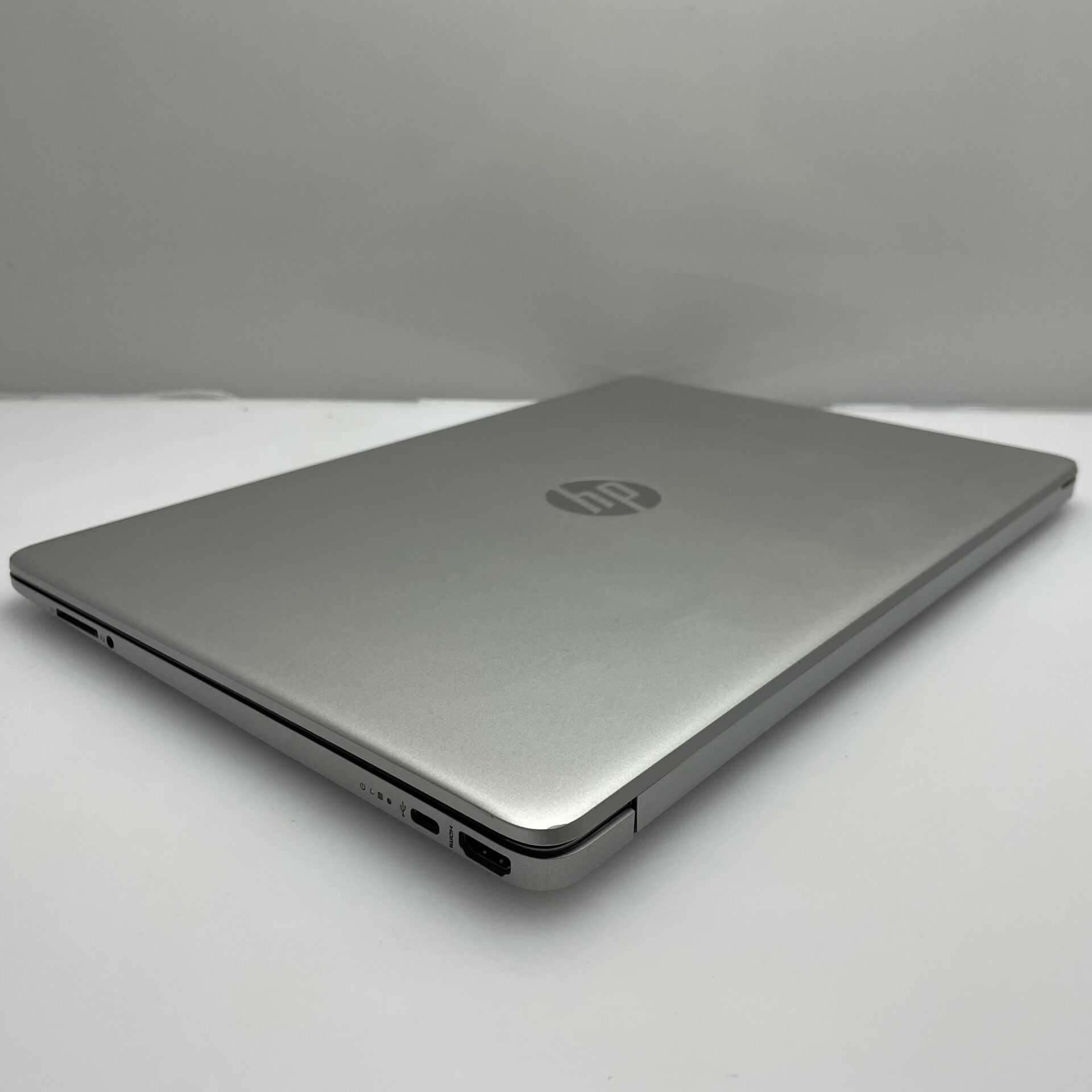 HP 15s-fq4009ni 11th Gen "Core i5" 2.50GHz 8GB RAM 512GB SSD (NVMe) Silver (3 Month Warranty) - Bright Spots - Image 6