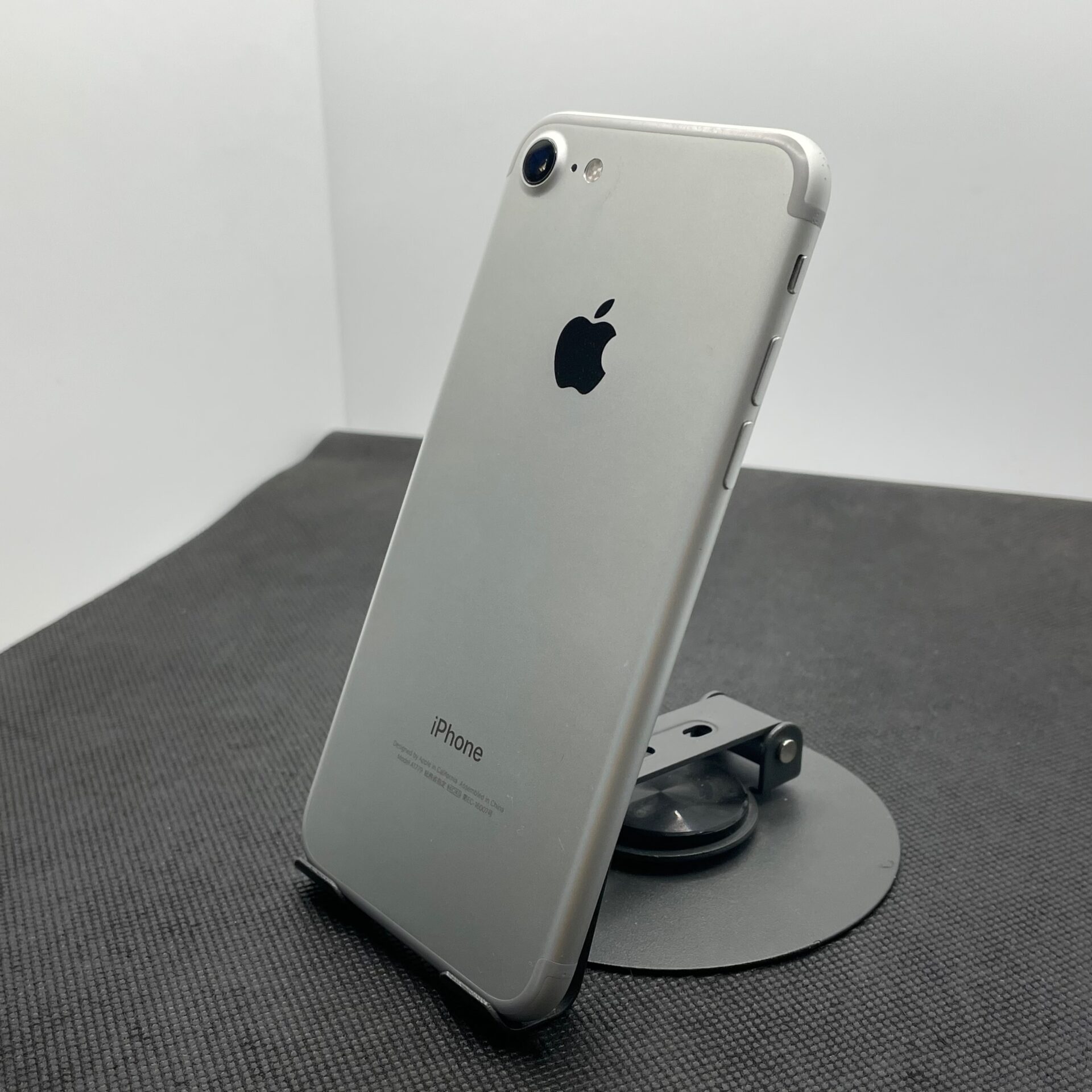 Apple iPhone 7 32GB Silver - Bright Spots | Epic Deals SA