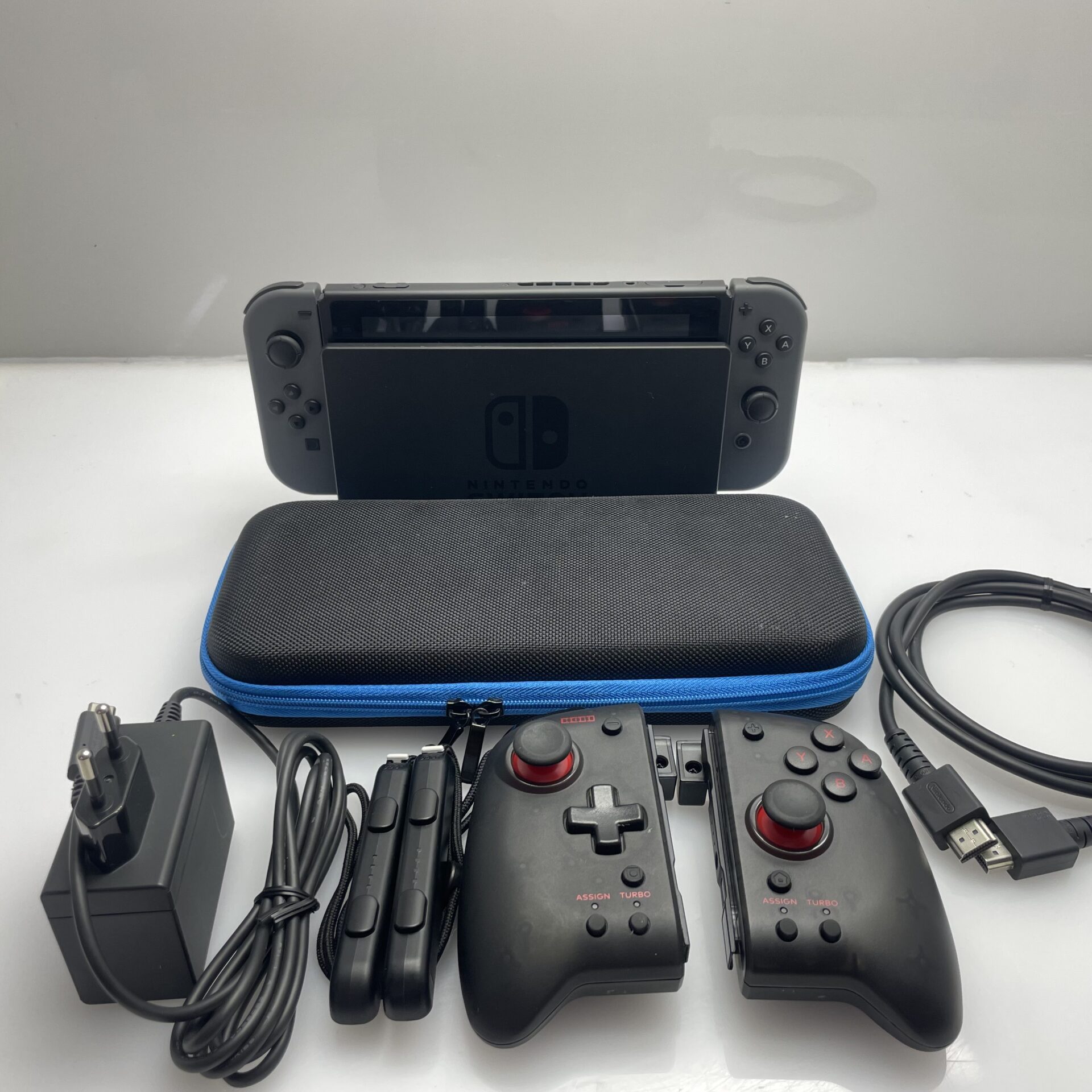 Nintendo Switch 32GB Black + Special Accessories - (Grade B
