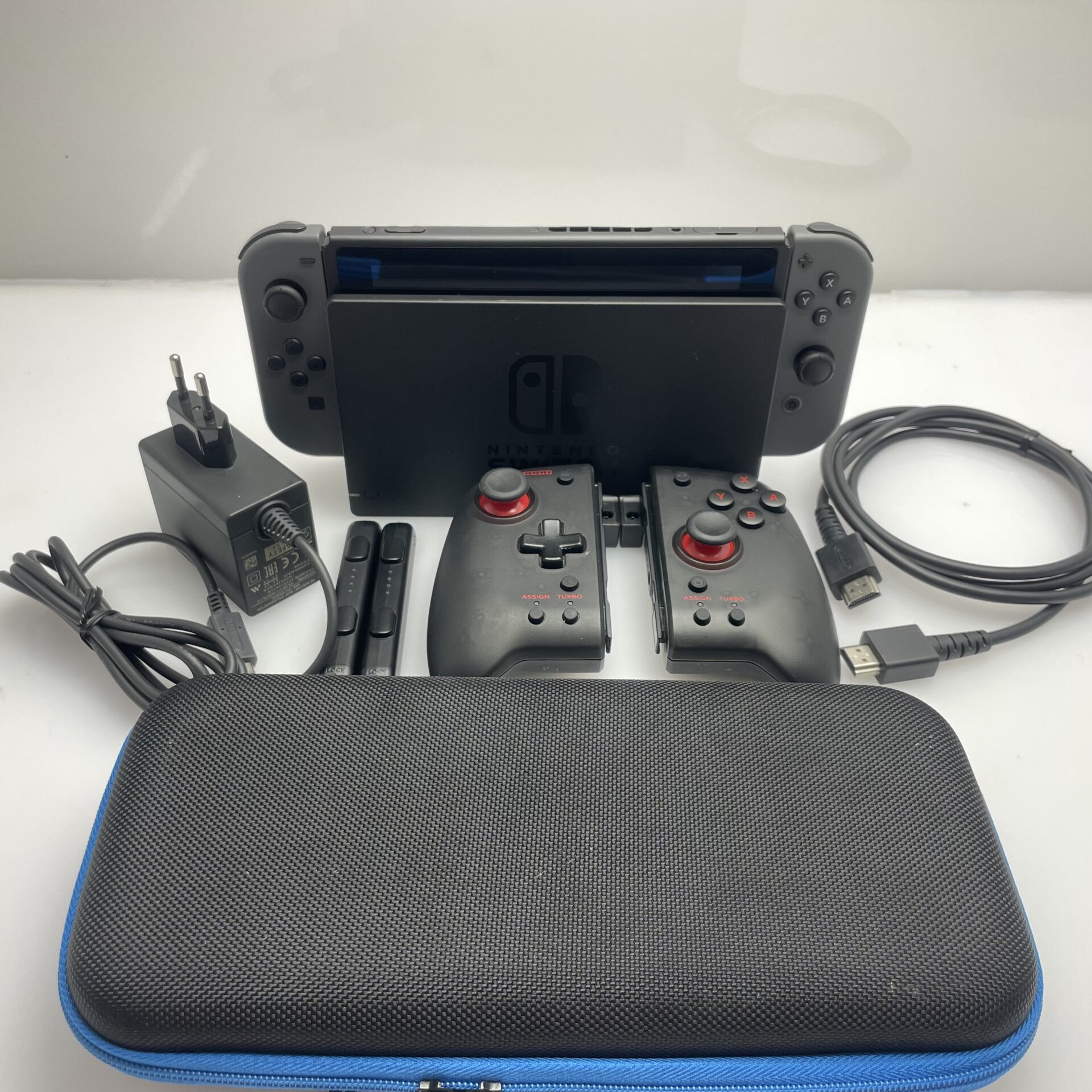 Nintendo Switch 32GB Black + Special Accessories - (Grade B