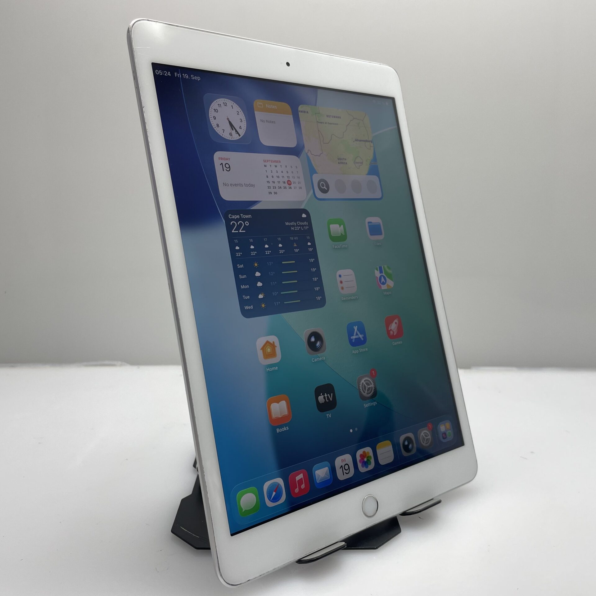 Apple iPad 10.2" 9th Gen 64GB (Wi-Fi Only) Silver - No Touch ID - Image 2