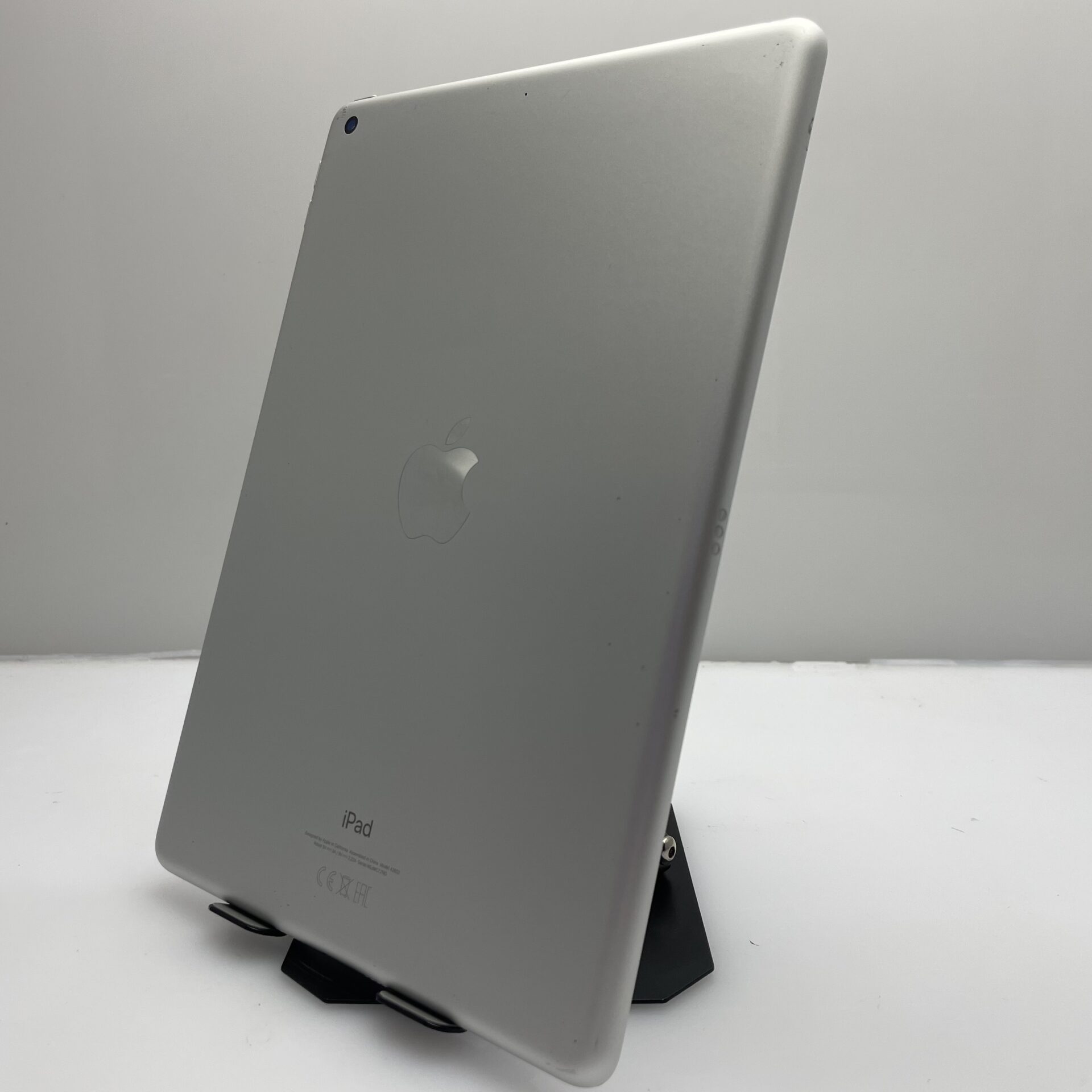 Apple iPad 10.2" 9th Gen 64GB (Wi-Fi Only) Silver - No Touch ID - Image 9