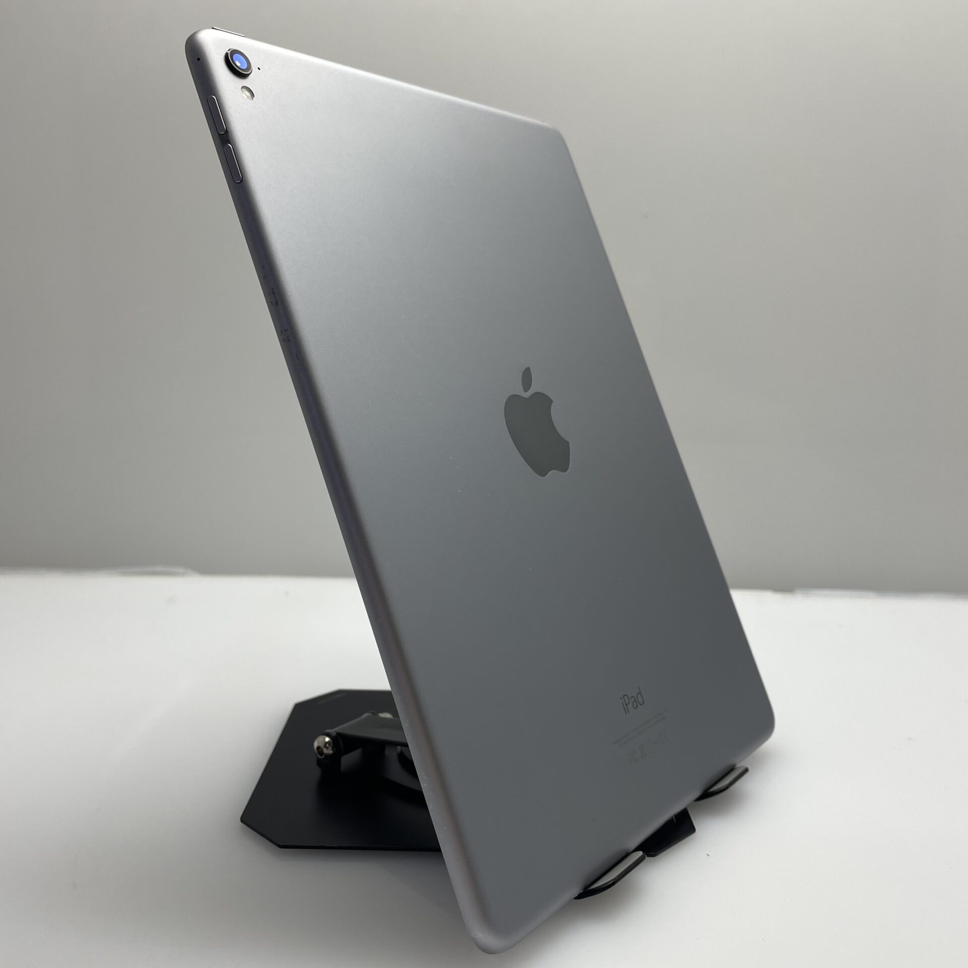 Apple iPad Pro 9.7