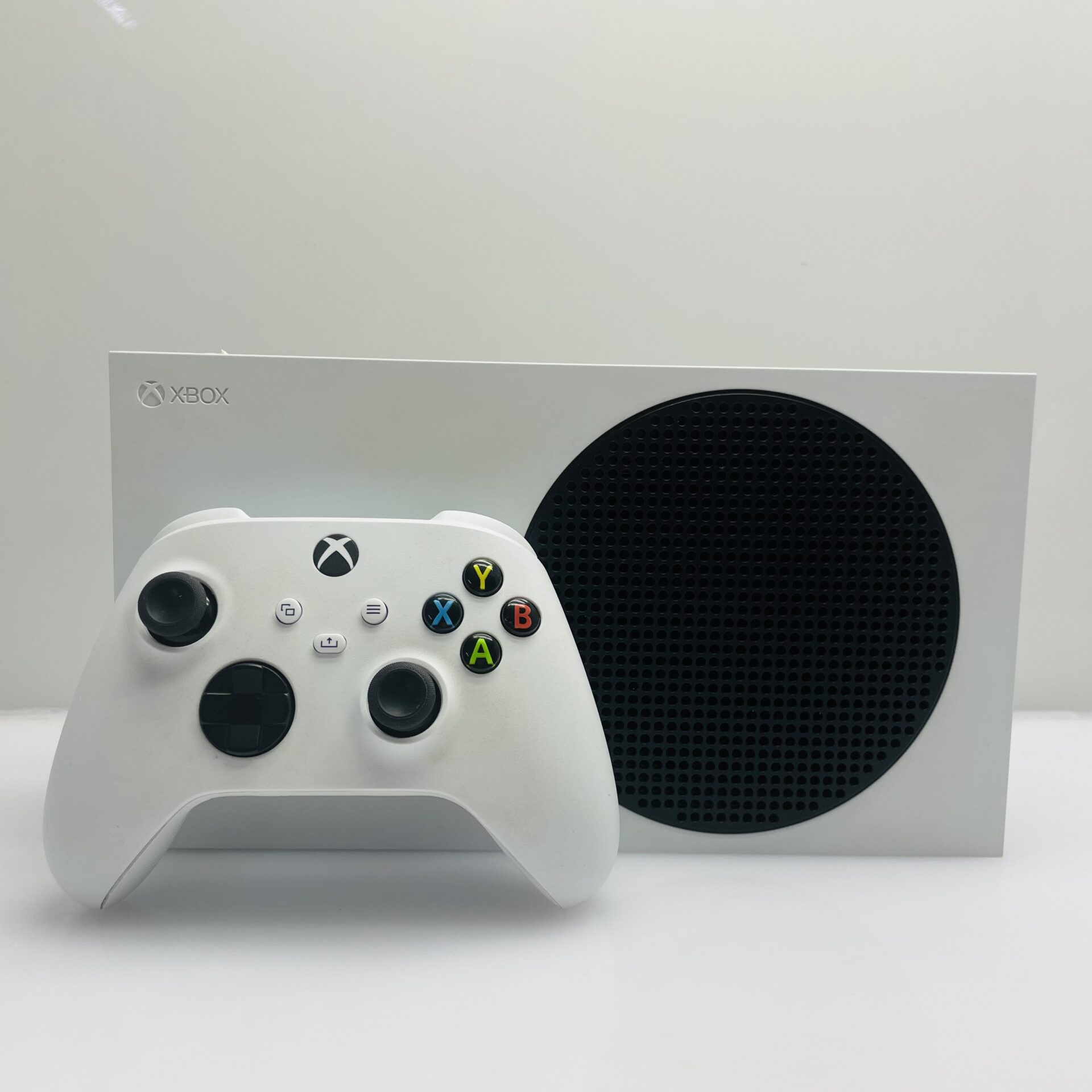 Xbox Series S 512GB White + 1 Controller + 1 Power Cable + 1 HDMI Cable (3 Month Warranty) - Image 6
