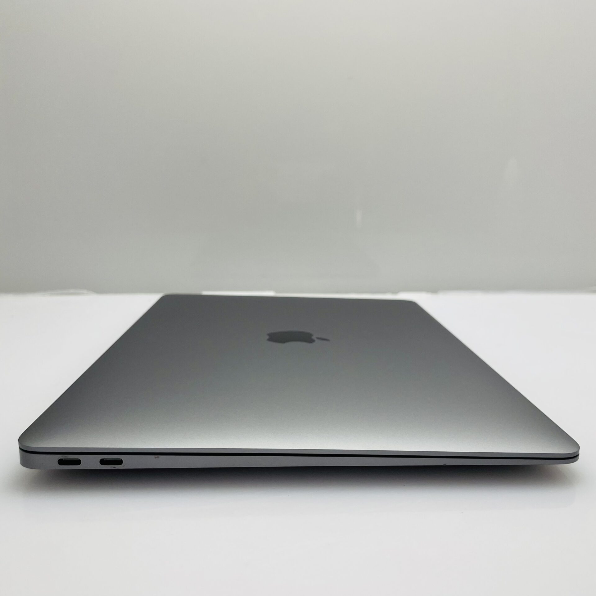 Apple MacBook Air “M1” 13-Inch 7 GPU/8 CPU (2020) 8GB RAM 256GB SSD Space Gray (12 Month Warranty) - Image 7