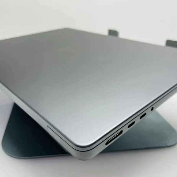 Apple MacBook Pro “M3 Max” 14-Inch 30 GPU/14 CPU (2023) 36GB RAM
