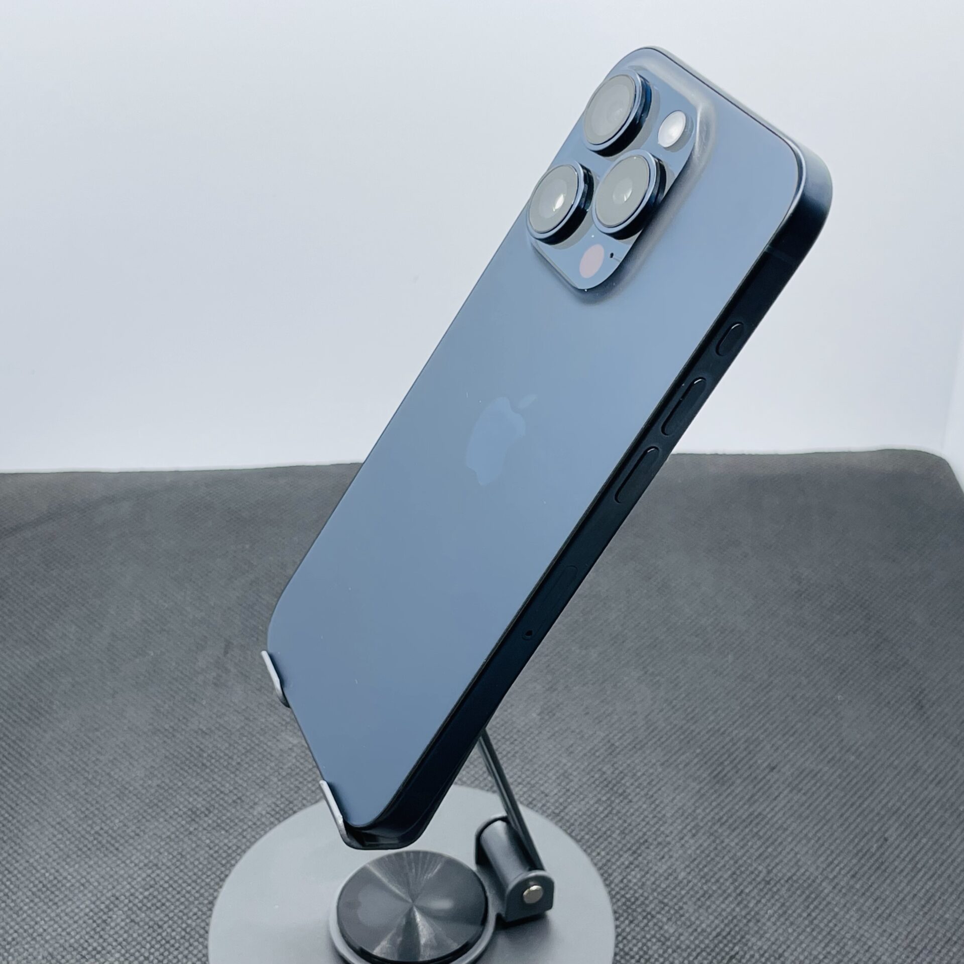 Apple iPhone 15 Pro 128GB Blue Titanium (2 Year Warranty) – Mint