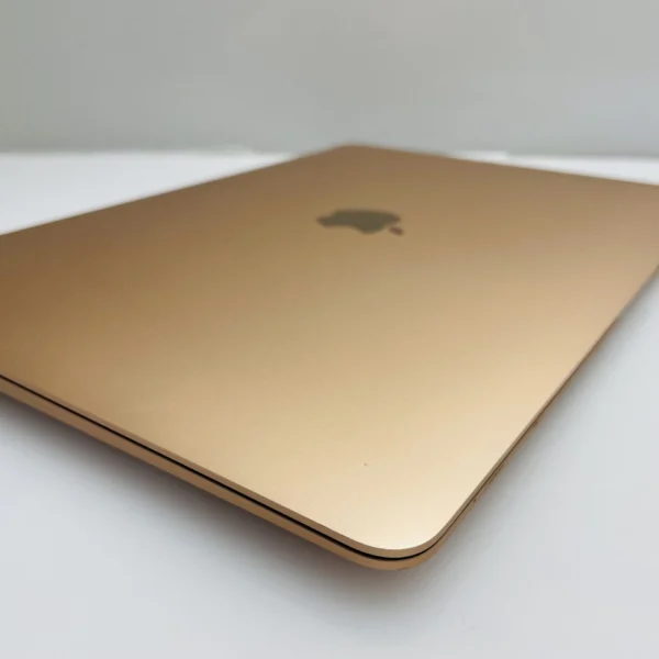 Apple MacBook Air (M1, 2020年モデル) ゴールド Apple MacBook Air “M1” 13-Inch 7 GPU/8 CPU (2020) 8GB RAM 256GB