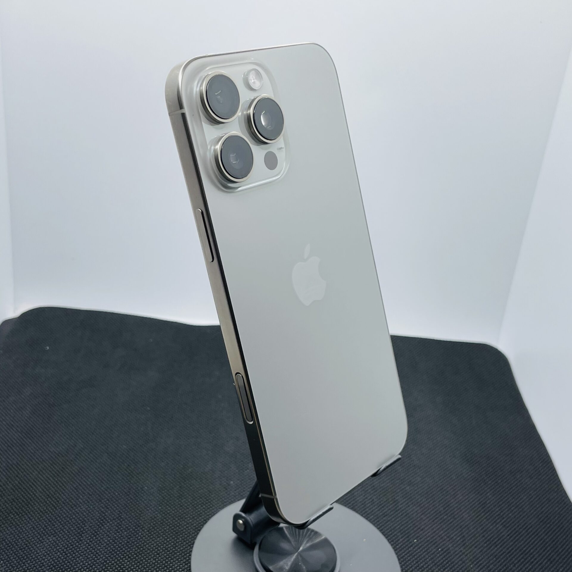 Apple iPhone 16 Pro Max 256GB Natural Titanium (2 Year Warranty) - Image 10