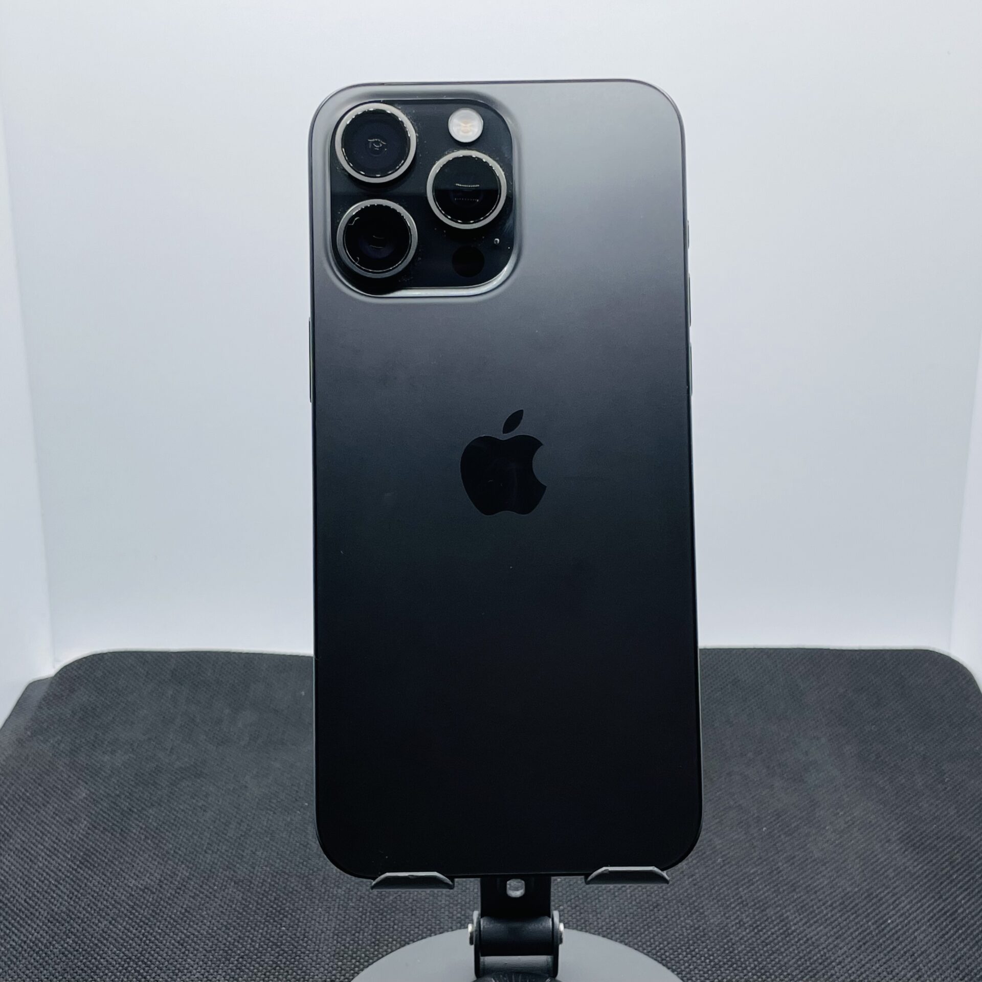 Buy Used Apple iPhone 15 Pro Max 256GB Black Titanium (12 Month