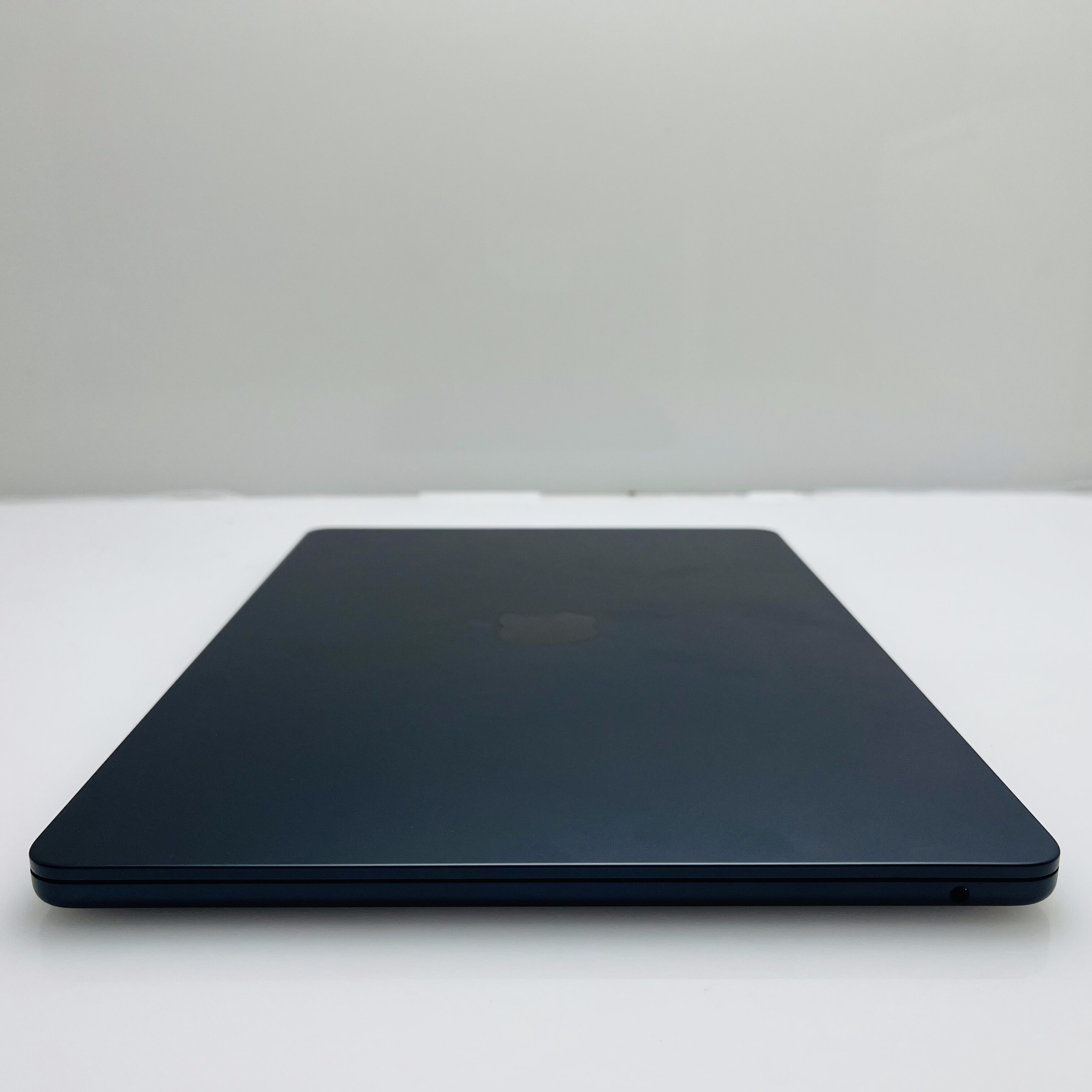 MacBook Air 13-Inch “M3” 8 CPU/ 10 GPU (2024) 8GB RAM 256GB SSD