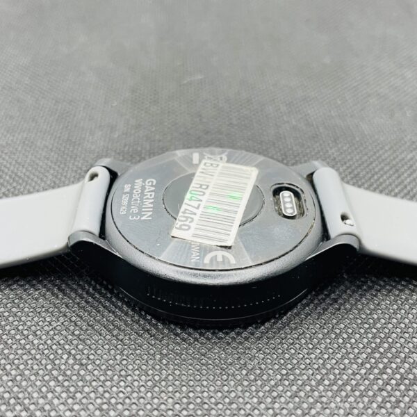 Garmin Vivoactive 3 Black - With Grey Straps - Image 7
