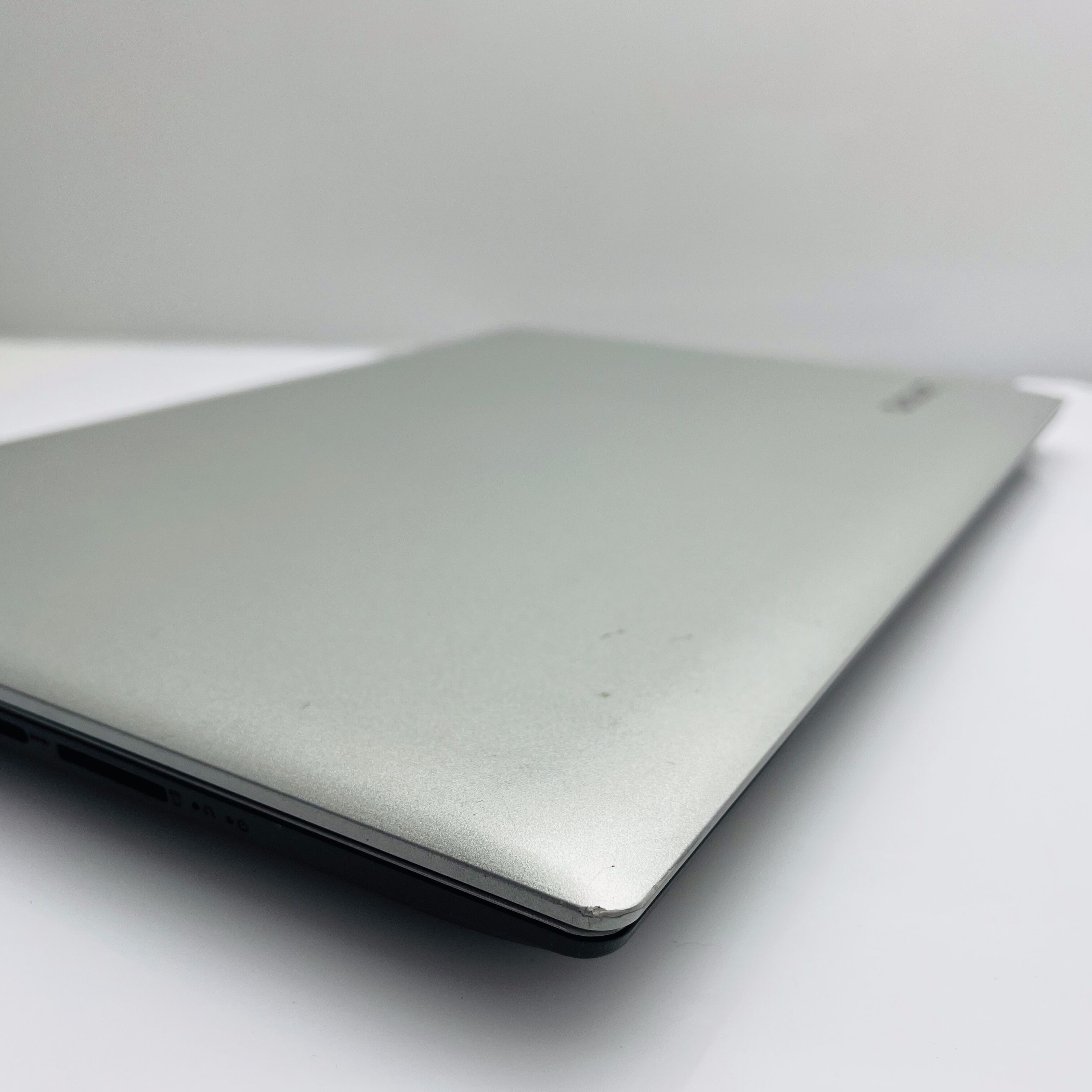 Lenovo IdeaPad 320-15IKB 8th Gen "Core i5" 1.60GHz 12GB RAM 256GB SSD (RAID) Silver - Image 8