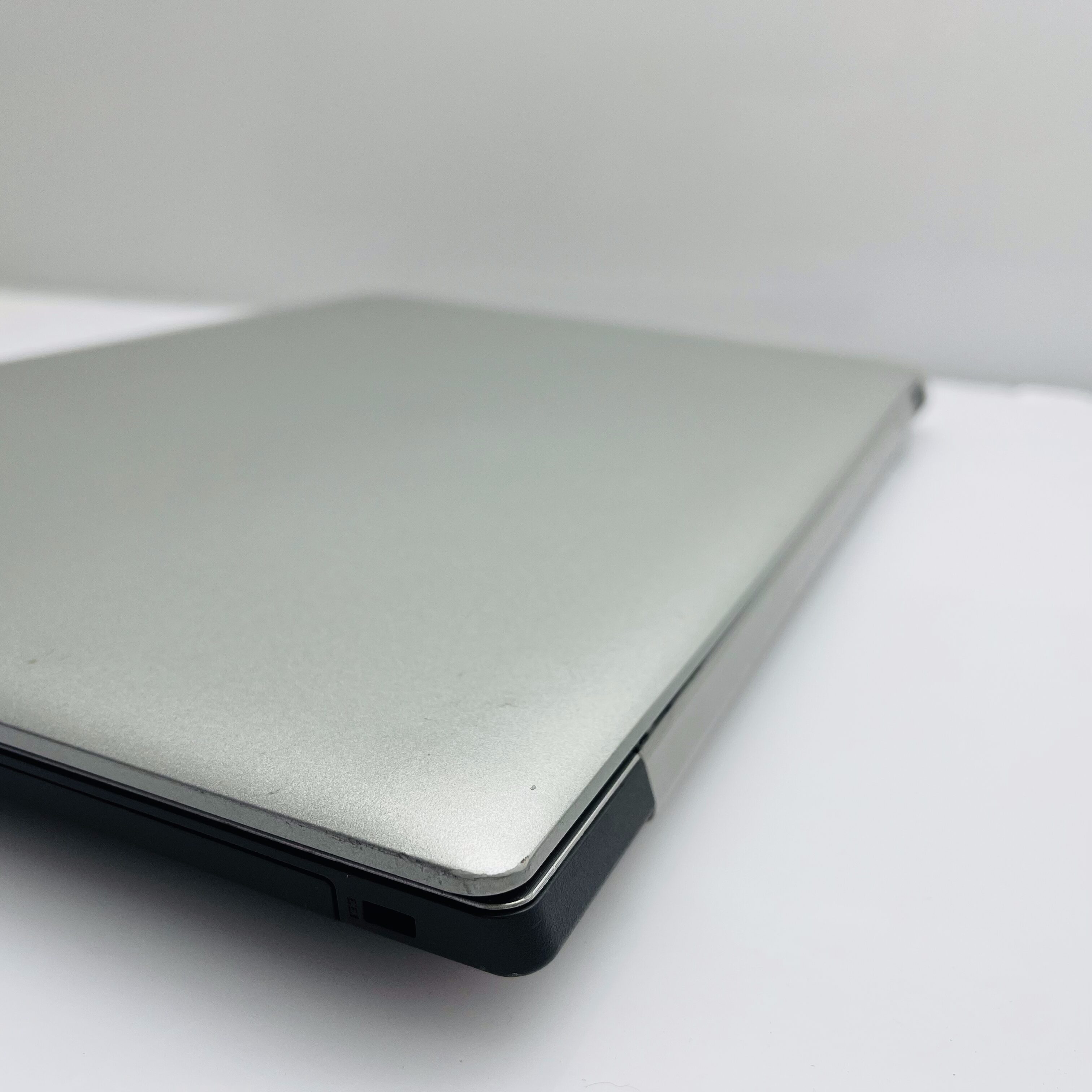 Lenovo IdeaPad 320-15IKB 8th Gen "Core i5" 1.60GHz 12GB RAM 256GB SSD (RAID) Silver - Image 11