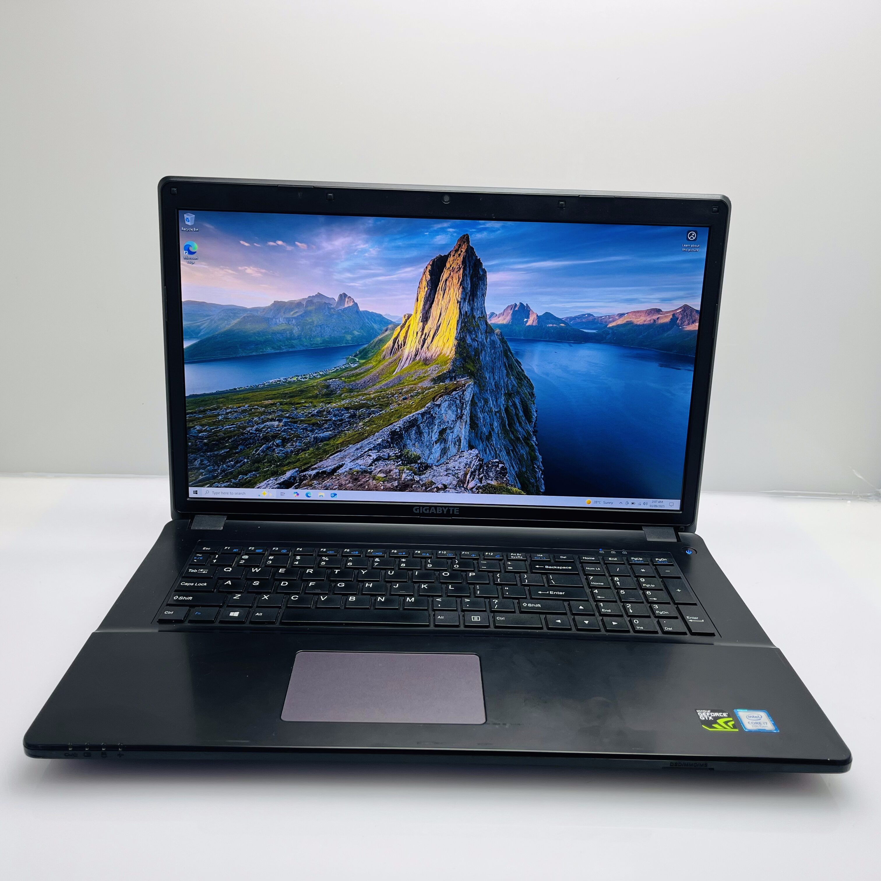 Gigabyte P17 7th Gen 