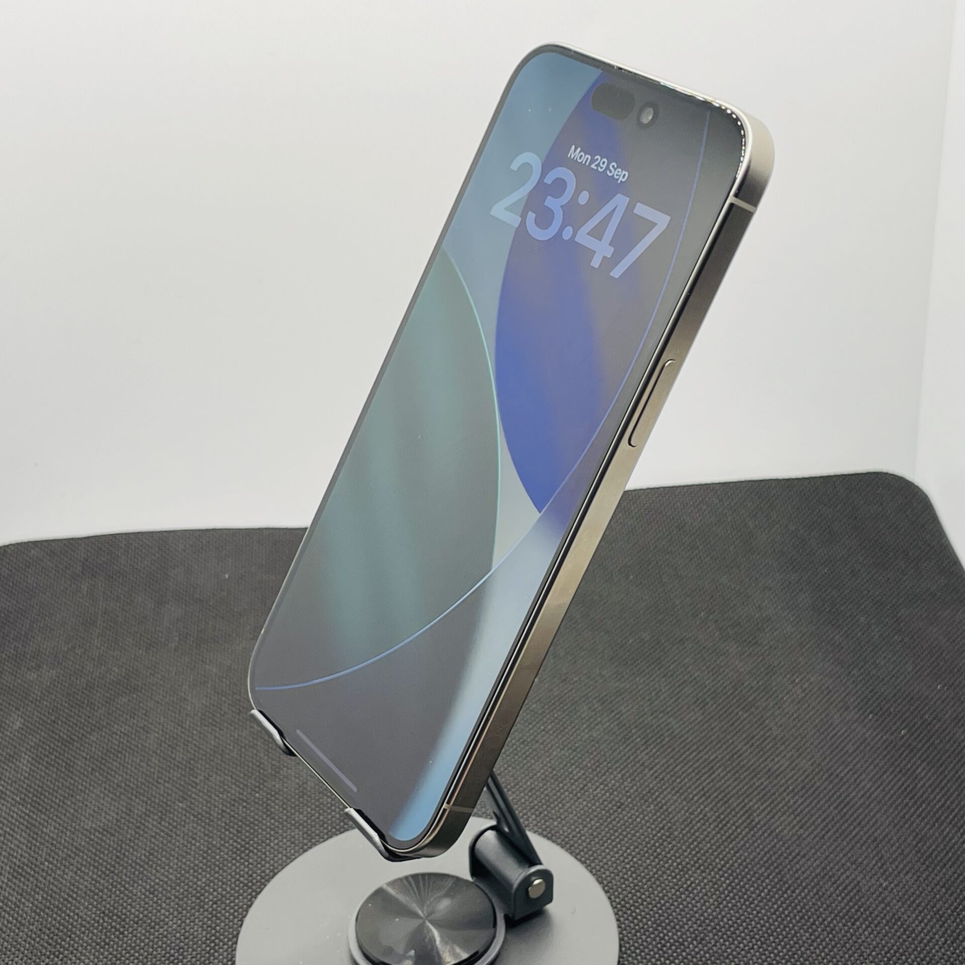 Apple iPhone 15 Pro Max 256GB Natural Titanium (12 Month Warranty) - Image 7