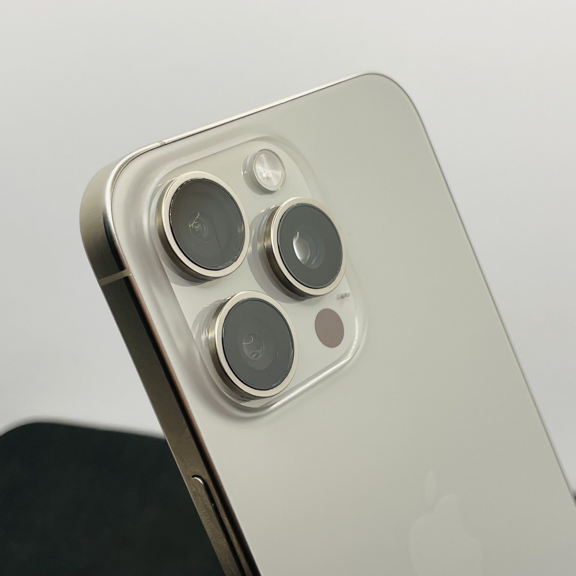 Apple iPhone 15 Pro Max 256GB Natural Titanium (12 Month Warranty) - Image 11