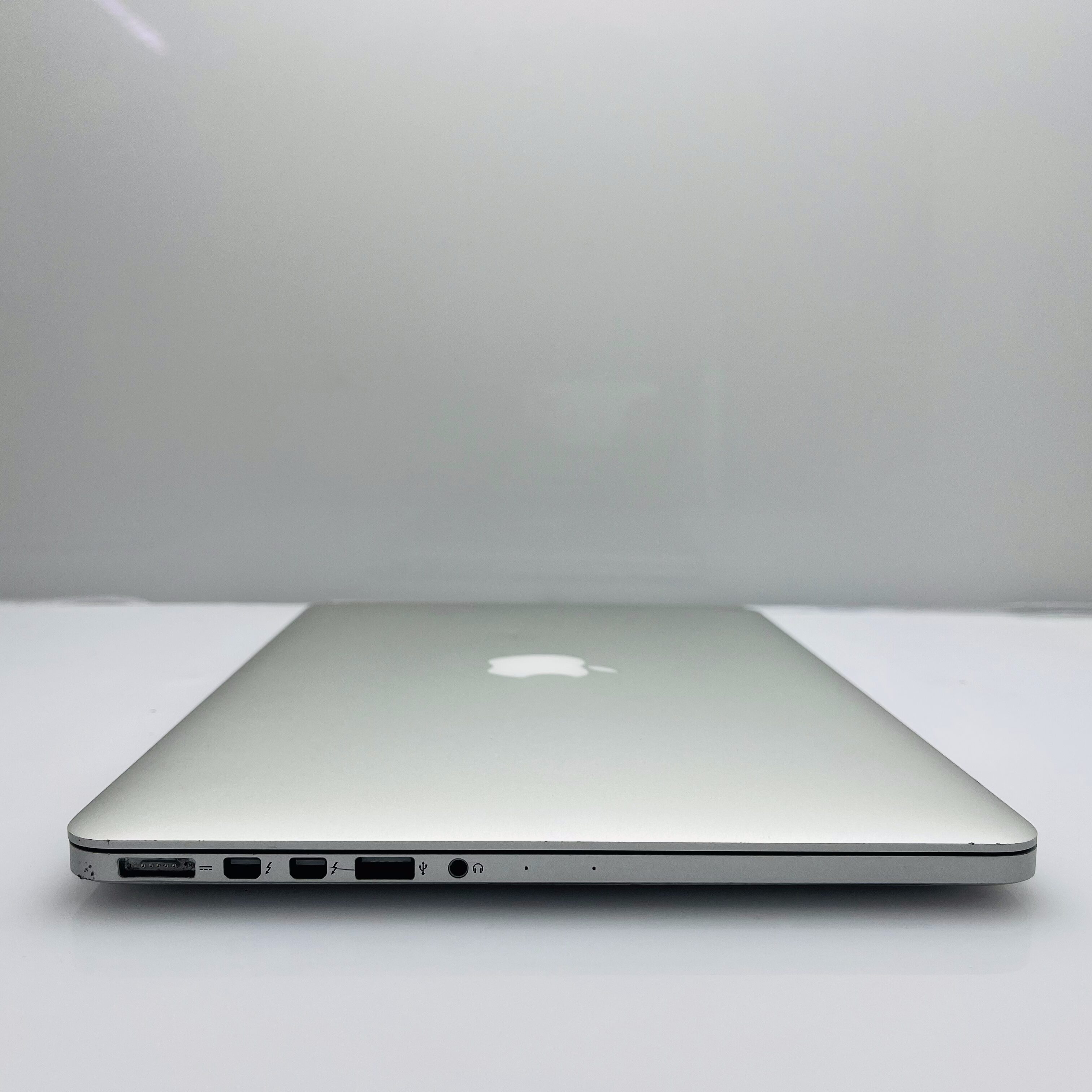 MacBook Pro 13-Inch “Core i5” 2.60GHz (Mid 2014) 8GB RAM 128GB SSD