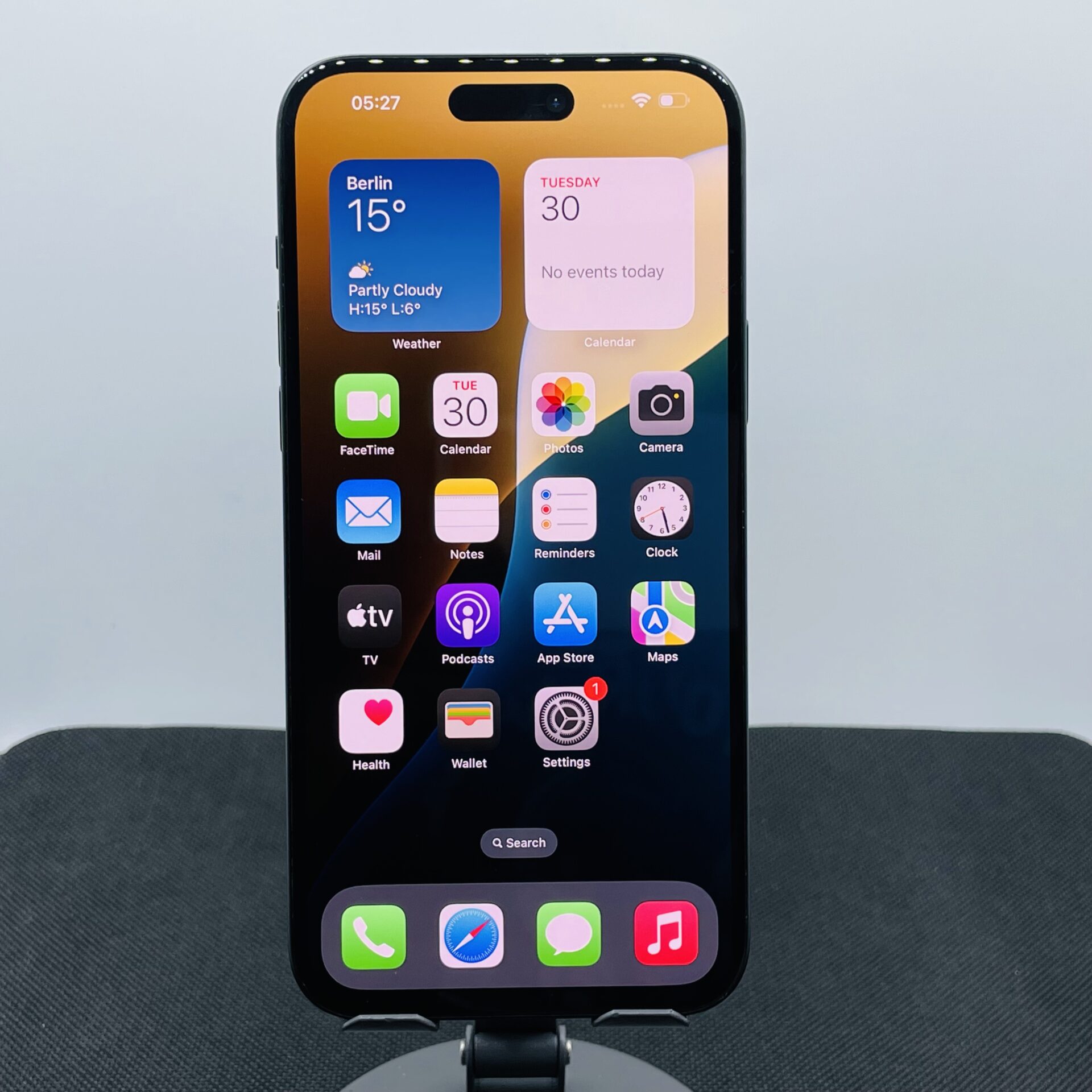 Apple iPhone 15 Plus 256GB Black (12 Month Warranty) - Image 2