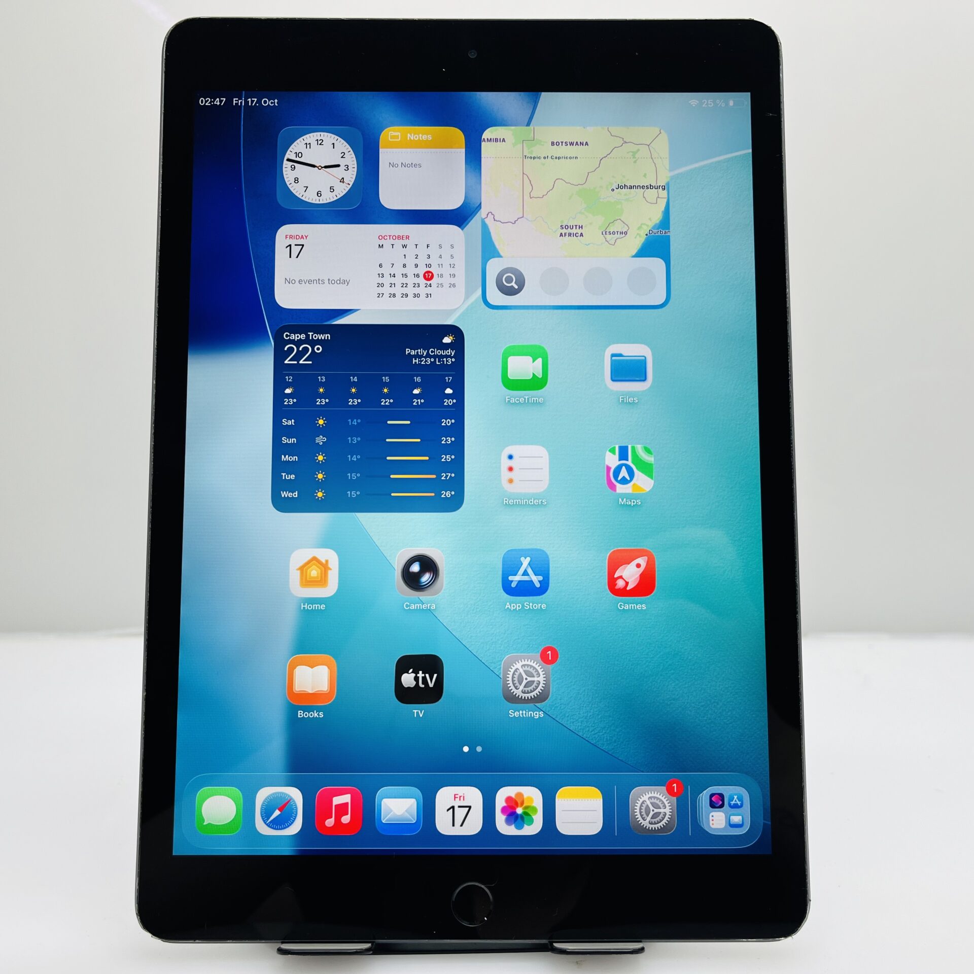 Apple iPad 10.2" 9th Gen 64GB (WiFi Only) Space Grey - Dim Backlight & Damaged Casing - (Grade B) - Image 3