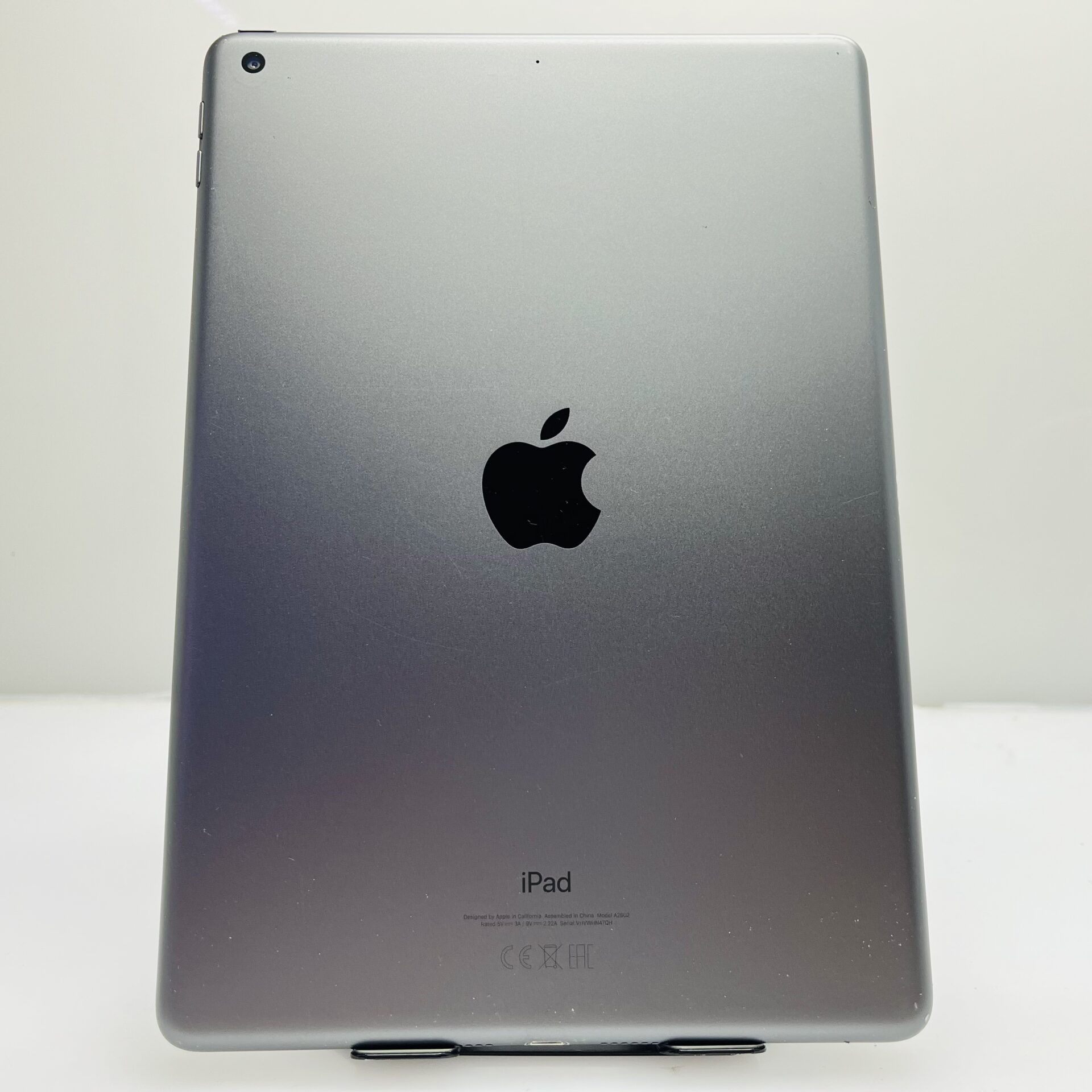 Apple iPad 10.2" 9th Gen 64GB (WiFi Only) Space Grey - Dim Backlight & Damaged Casing - (Grade B) - Image 9