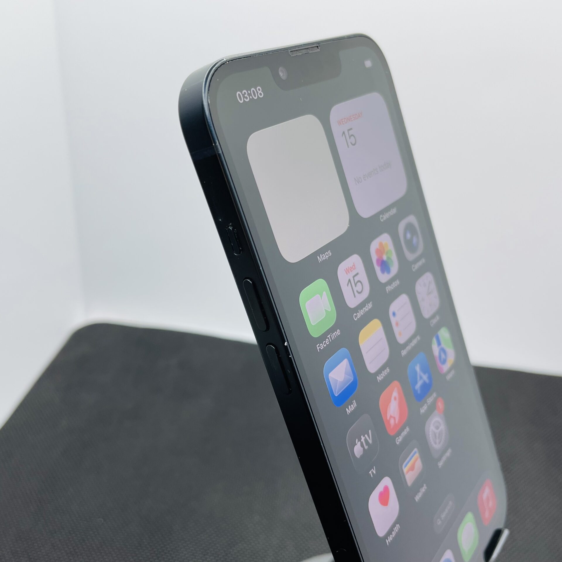 Apple iPhone 13 128GB Midnight - (Grade B) - Image 4