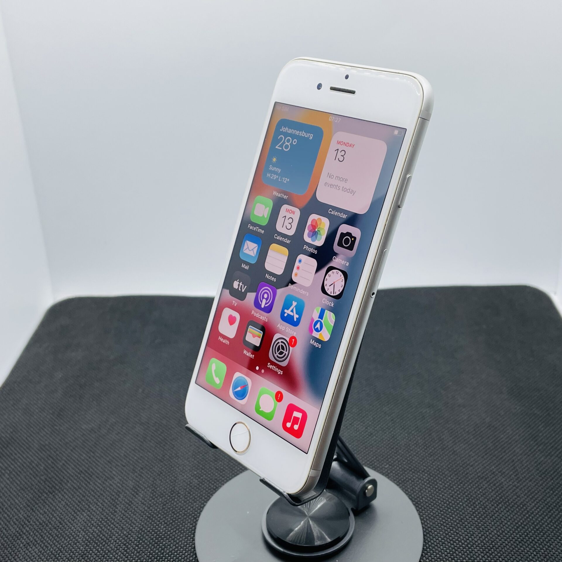 Apple iPhone 7 128GB Silver – Cracked Home Button | Epic Deals SA