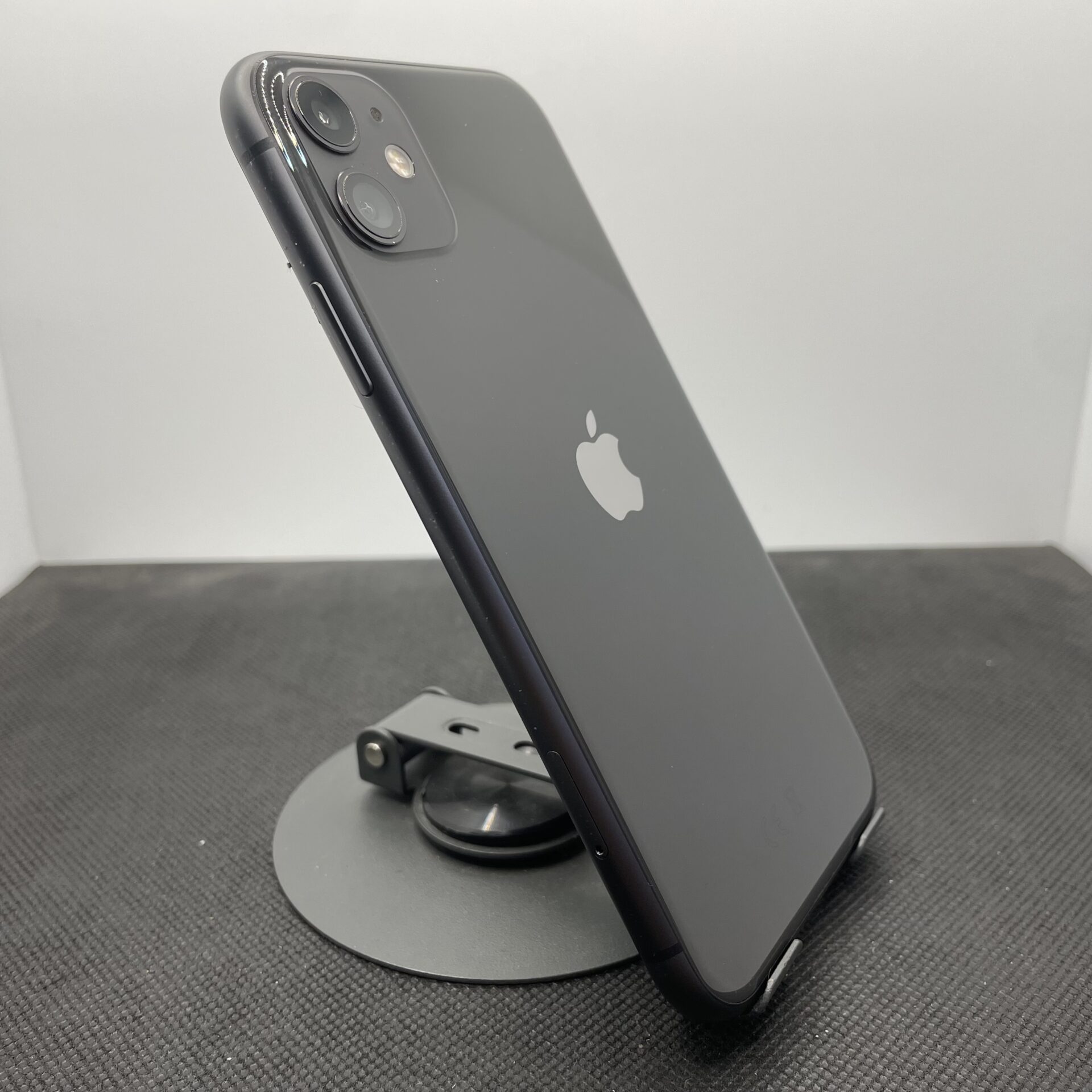 Apple iPhone 11 128GB Black - (Grade B) - Image 7