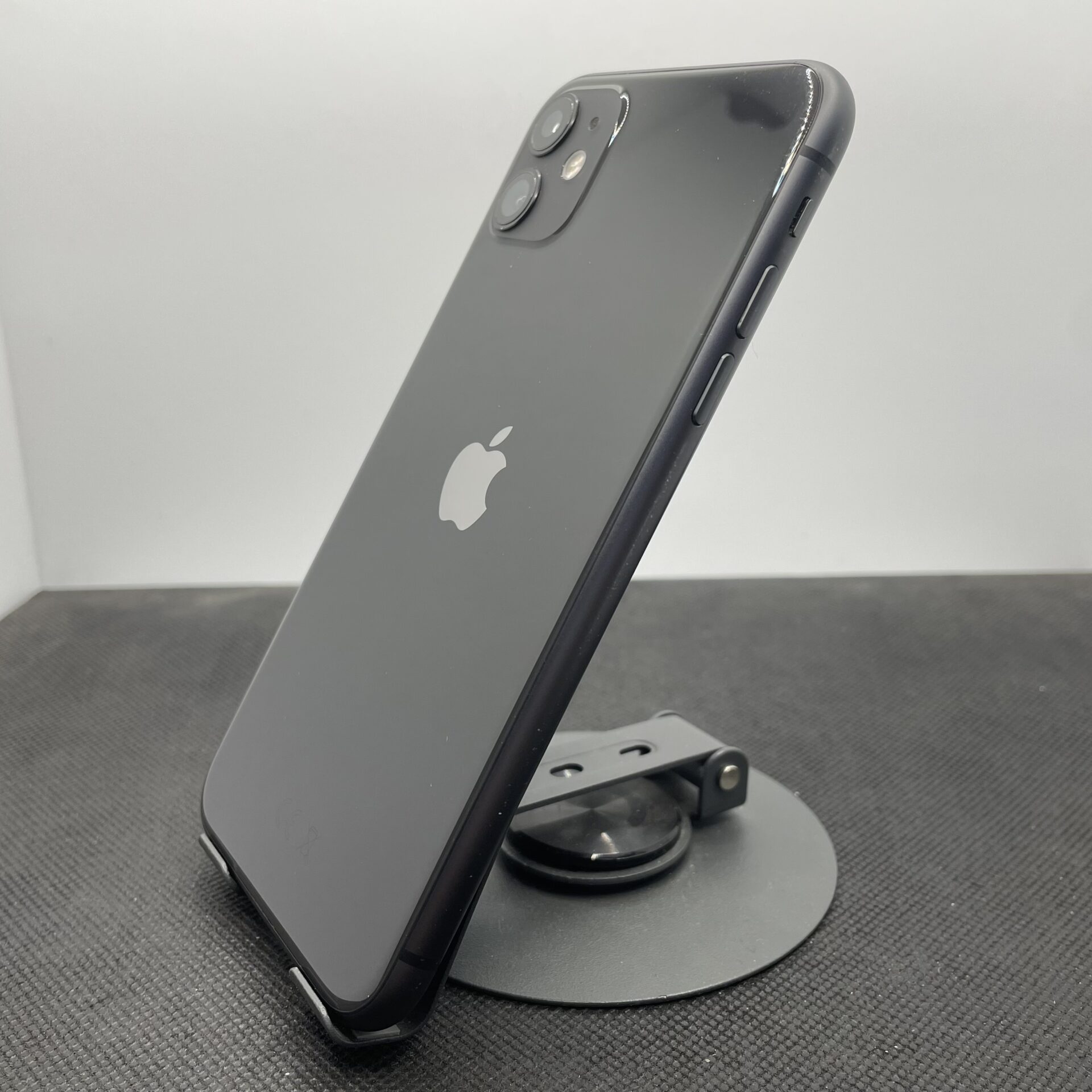 Apple iPhone 11 128GB Black - (Grade B) - Image 9