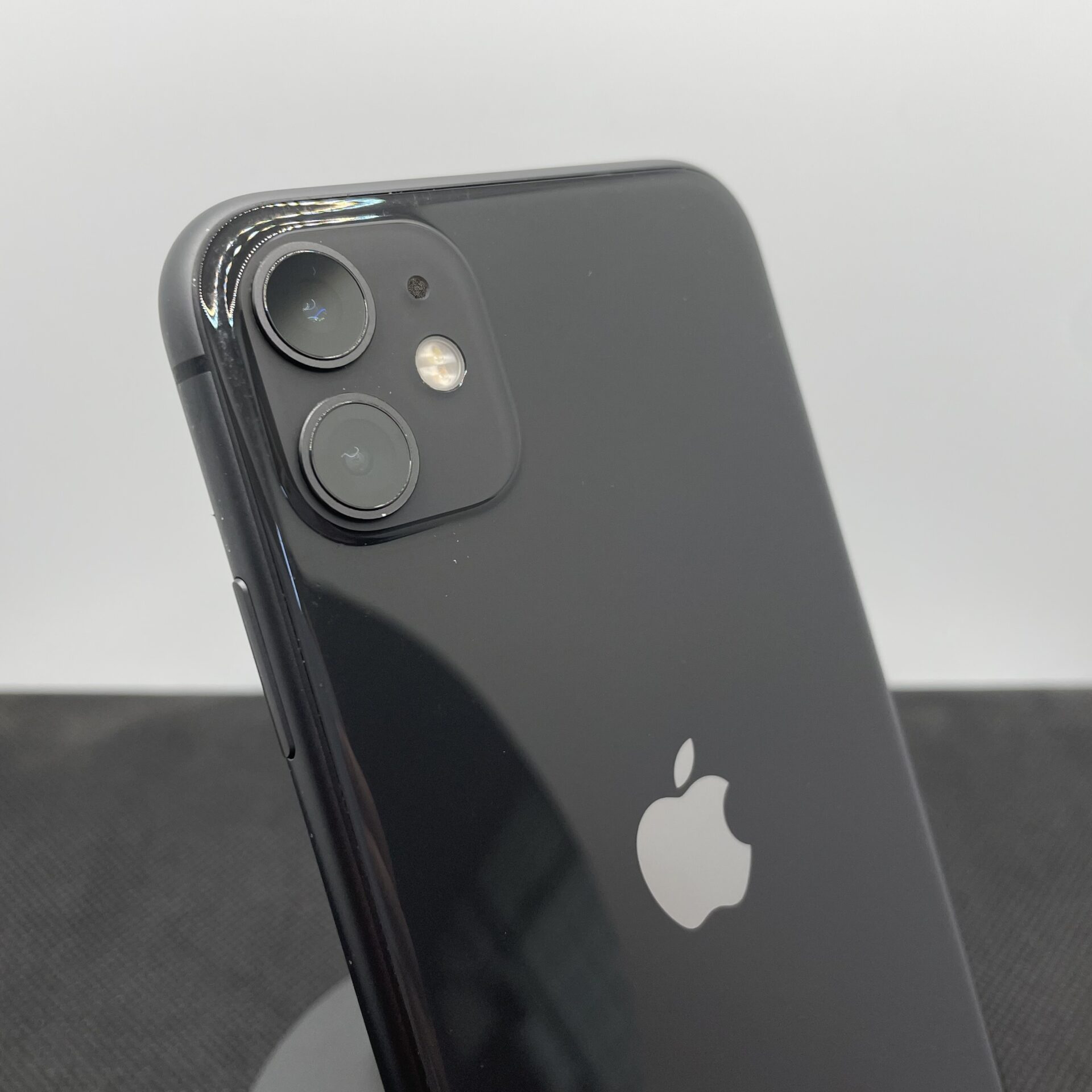 Apple iPhone 11 128GB Black - (Grade B) - Image 10