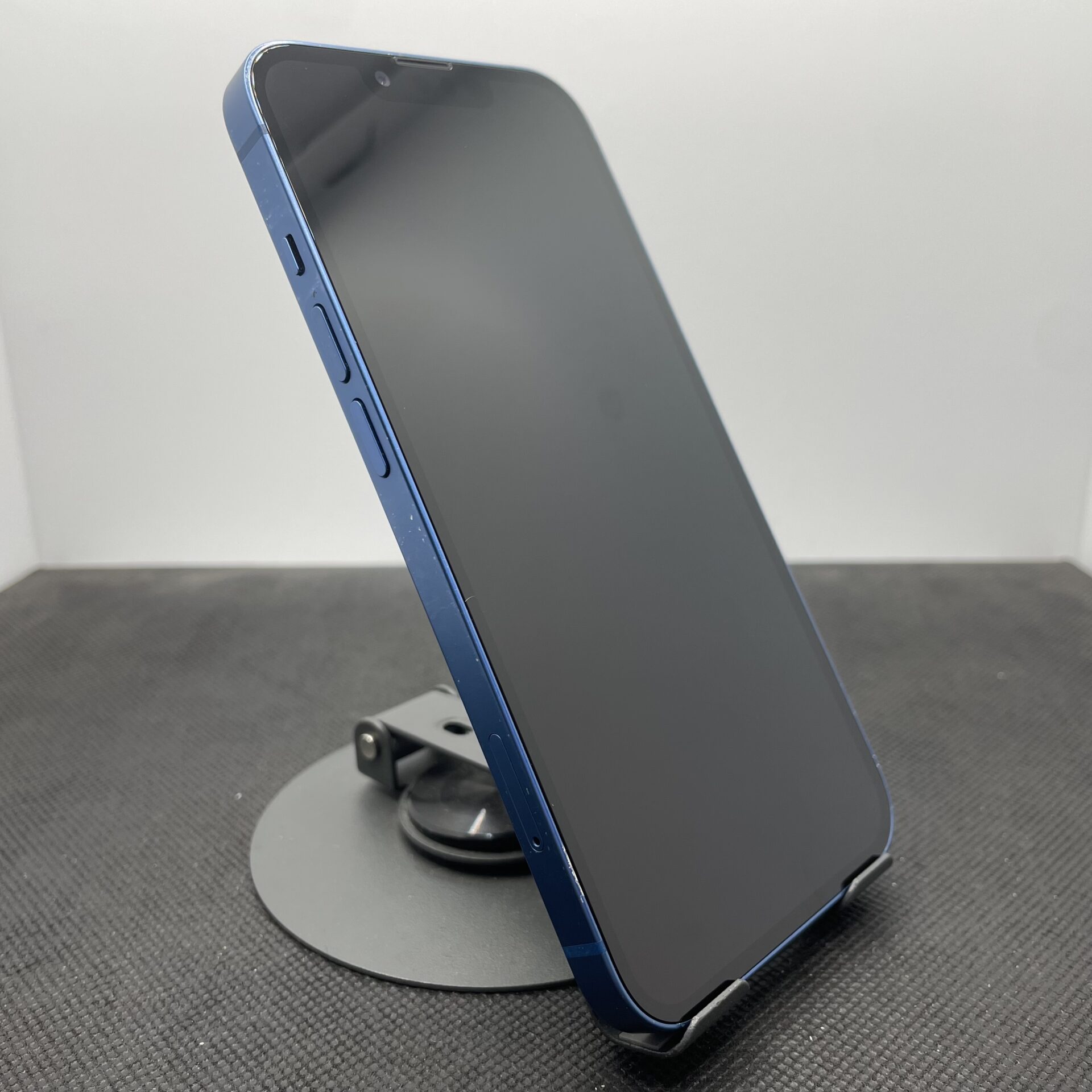 Apple iPhone 13 128GB Blue - (Grade B) - Image 5