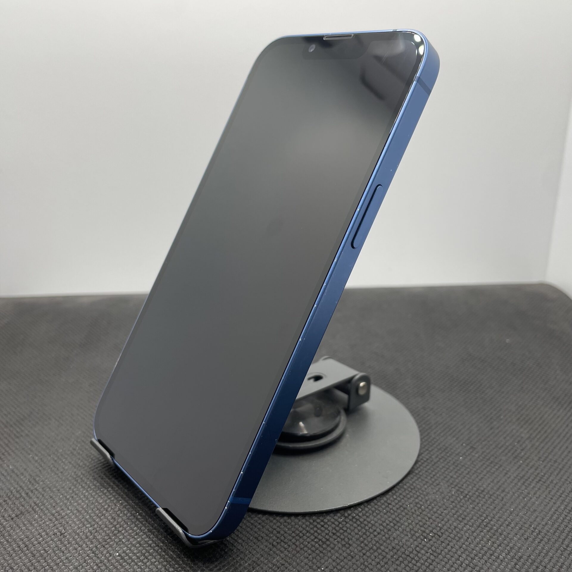 Apple iPhone 13 128GB Blue - (Grade B) - Image 6