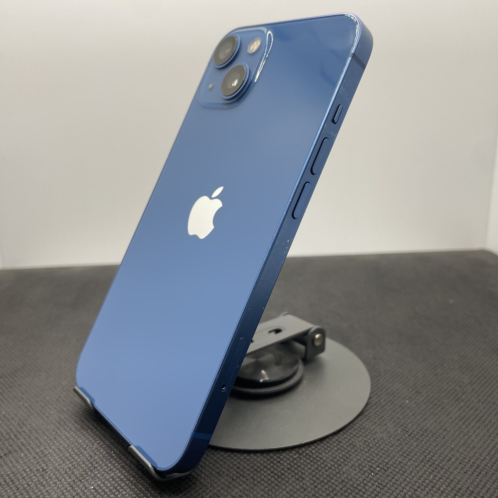 Apple iPhone 13 128GB Blue - (Grade B) - Image 9