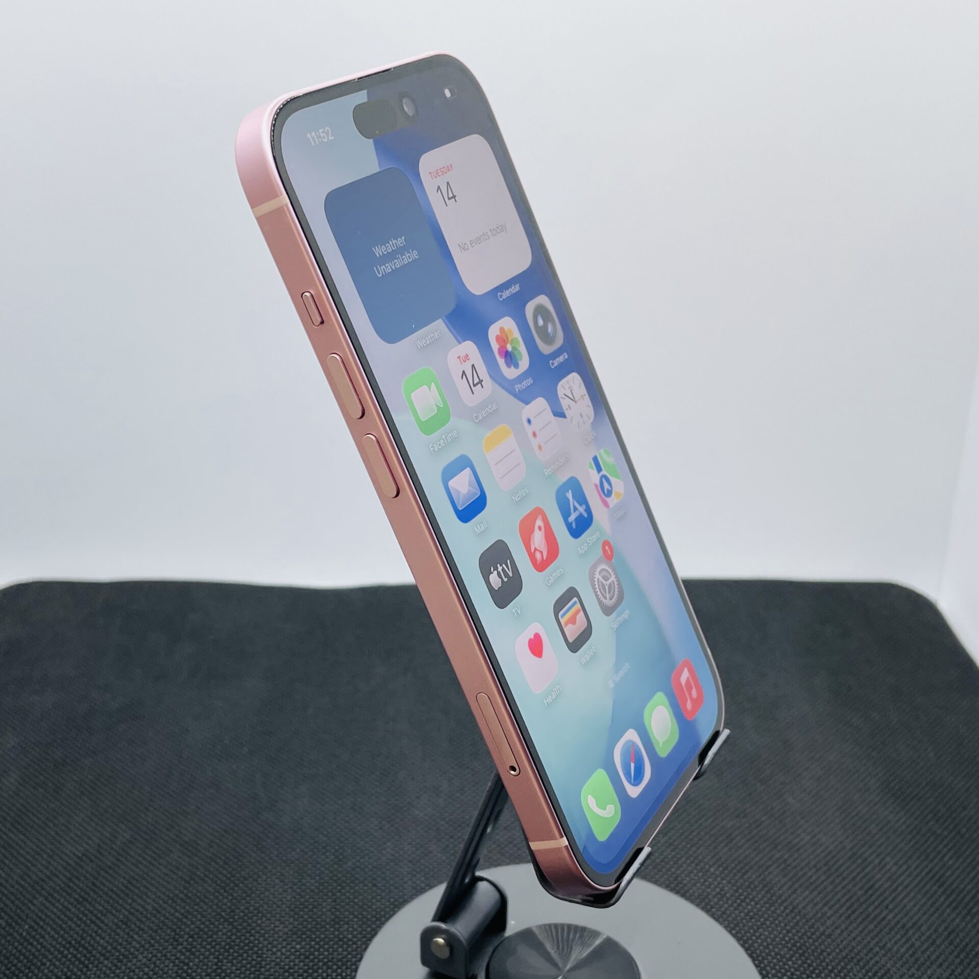 Apple iPhone 15 128GB Pink - (Grade B) - Image 3