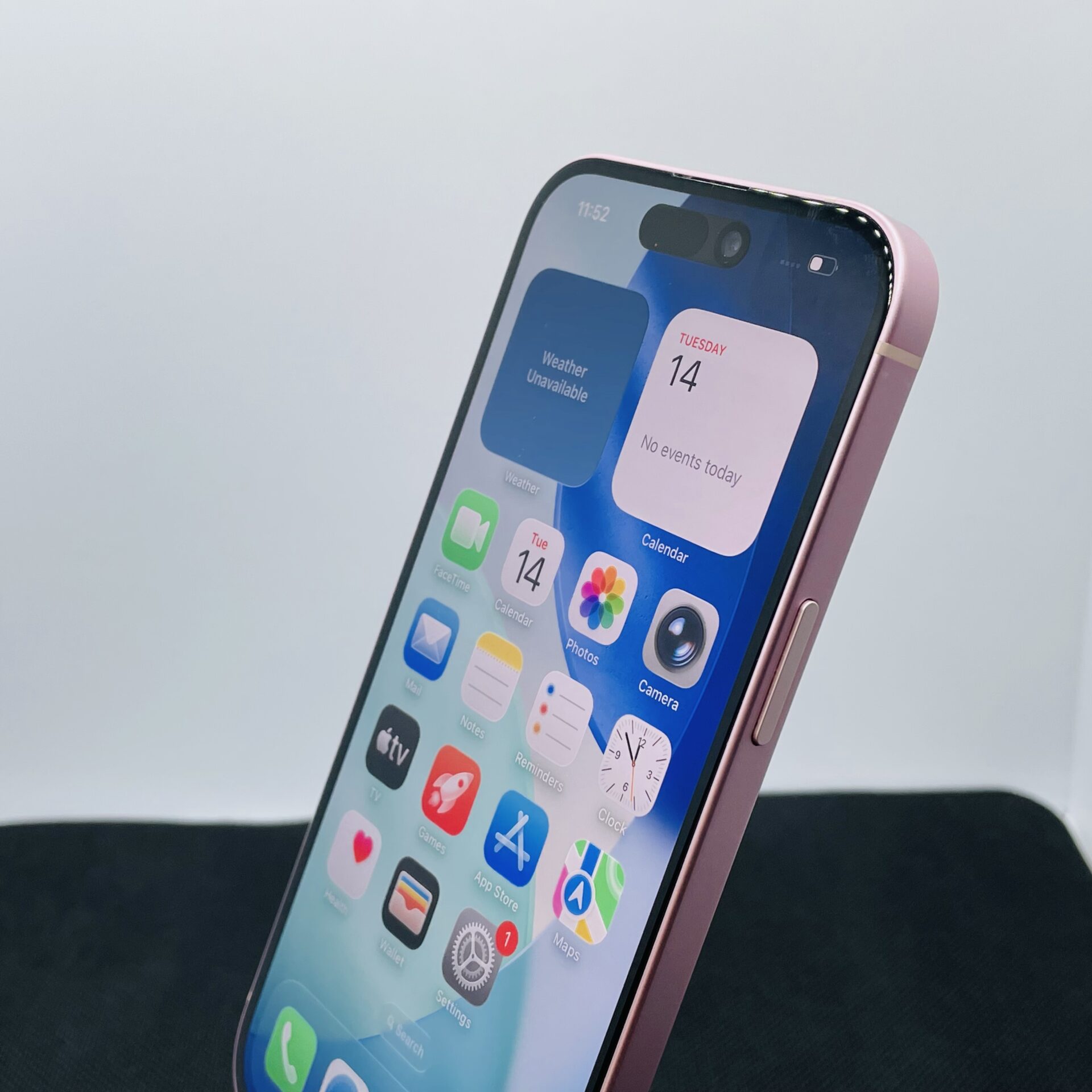Apple iPhone 15 128GB Pink - (Grade B) - Image 6