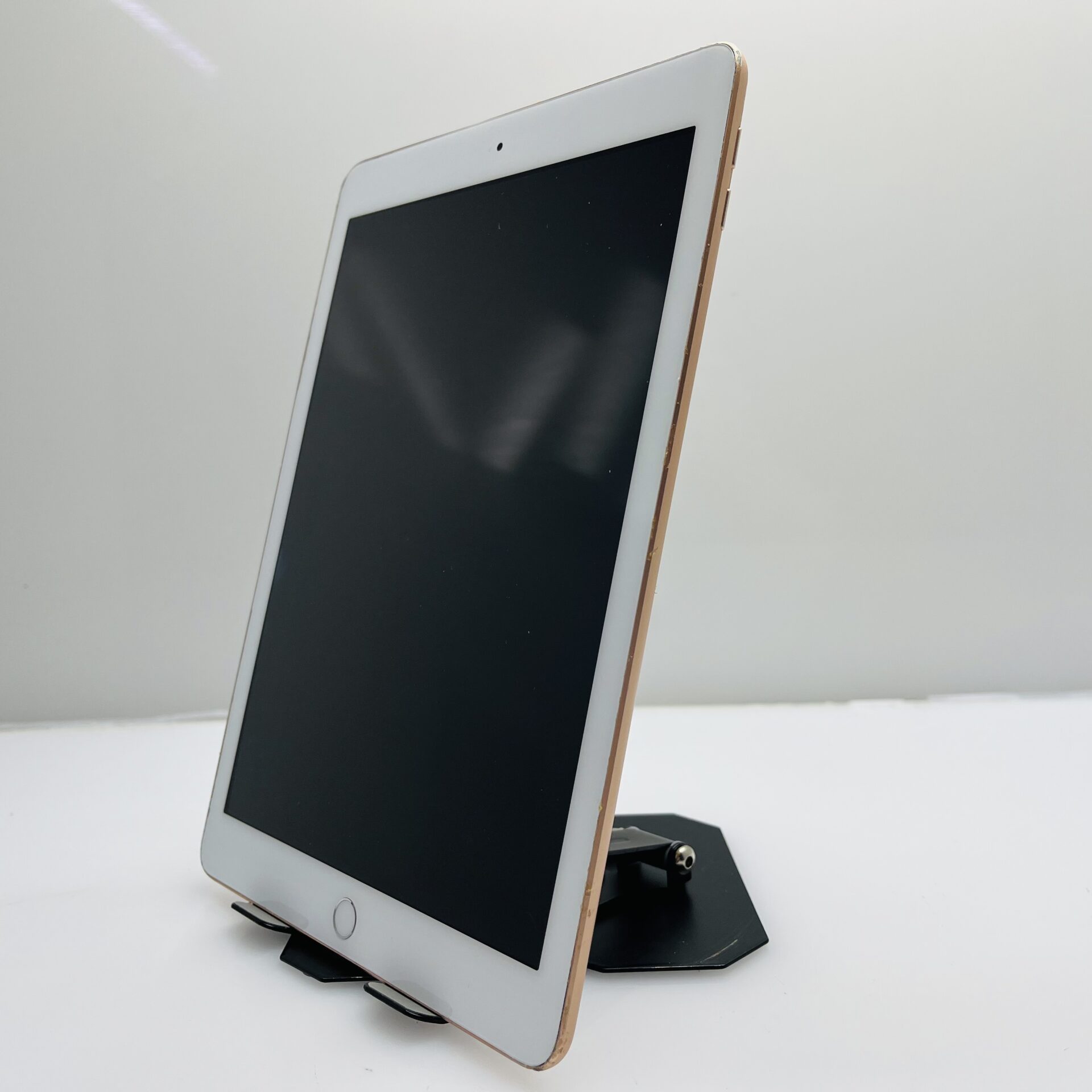 Apple iPad 9.7