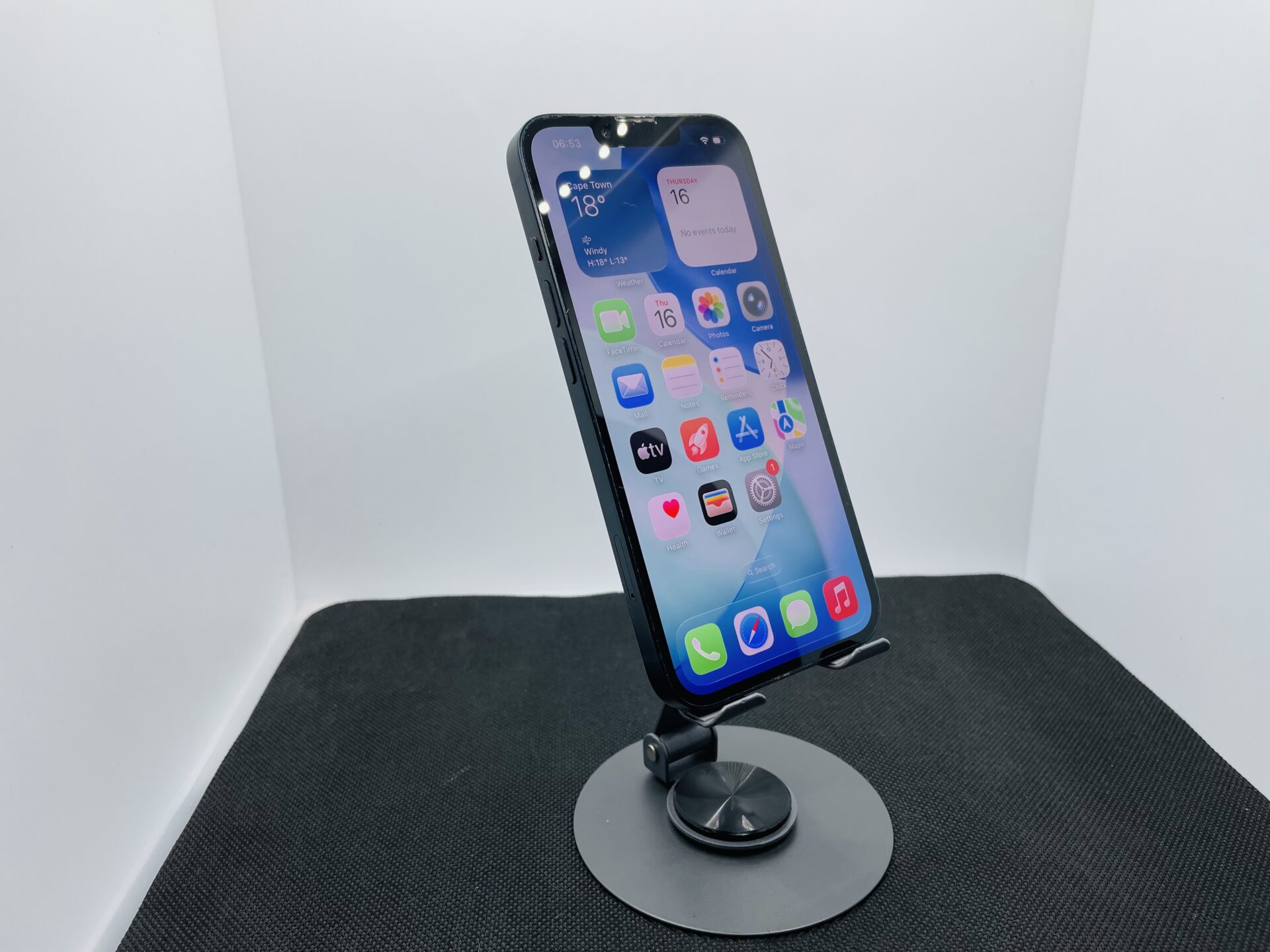 Apple iPhone 13 256GB Midnight - (Grade B) - Image 3