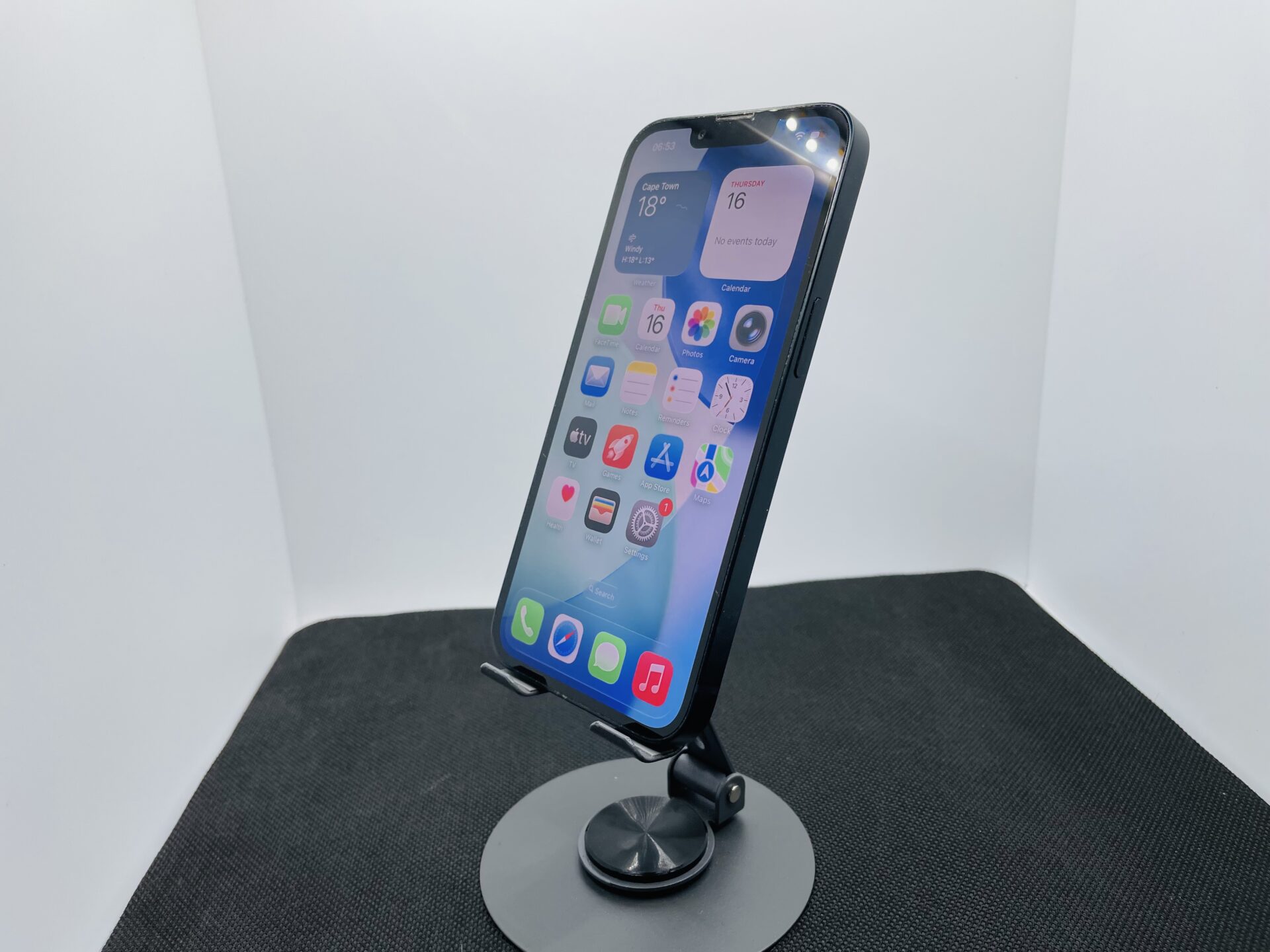 Apple iPhone 13 256GB Midnight - (Grade B) - Image 4