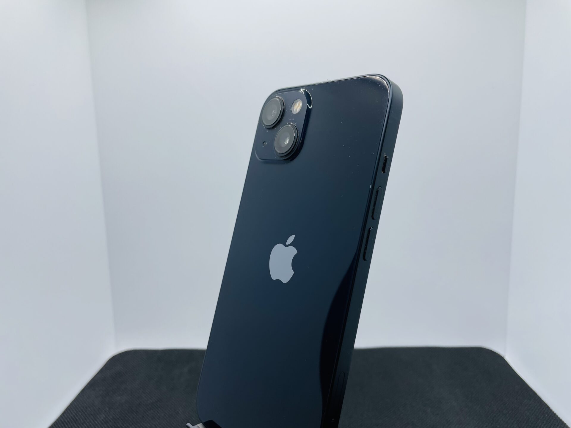 Apple iPhone 13 256GB Midnight - (Grade B) - Image 10