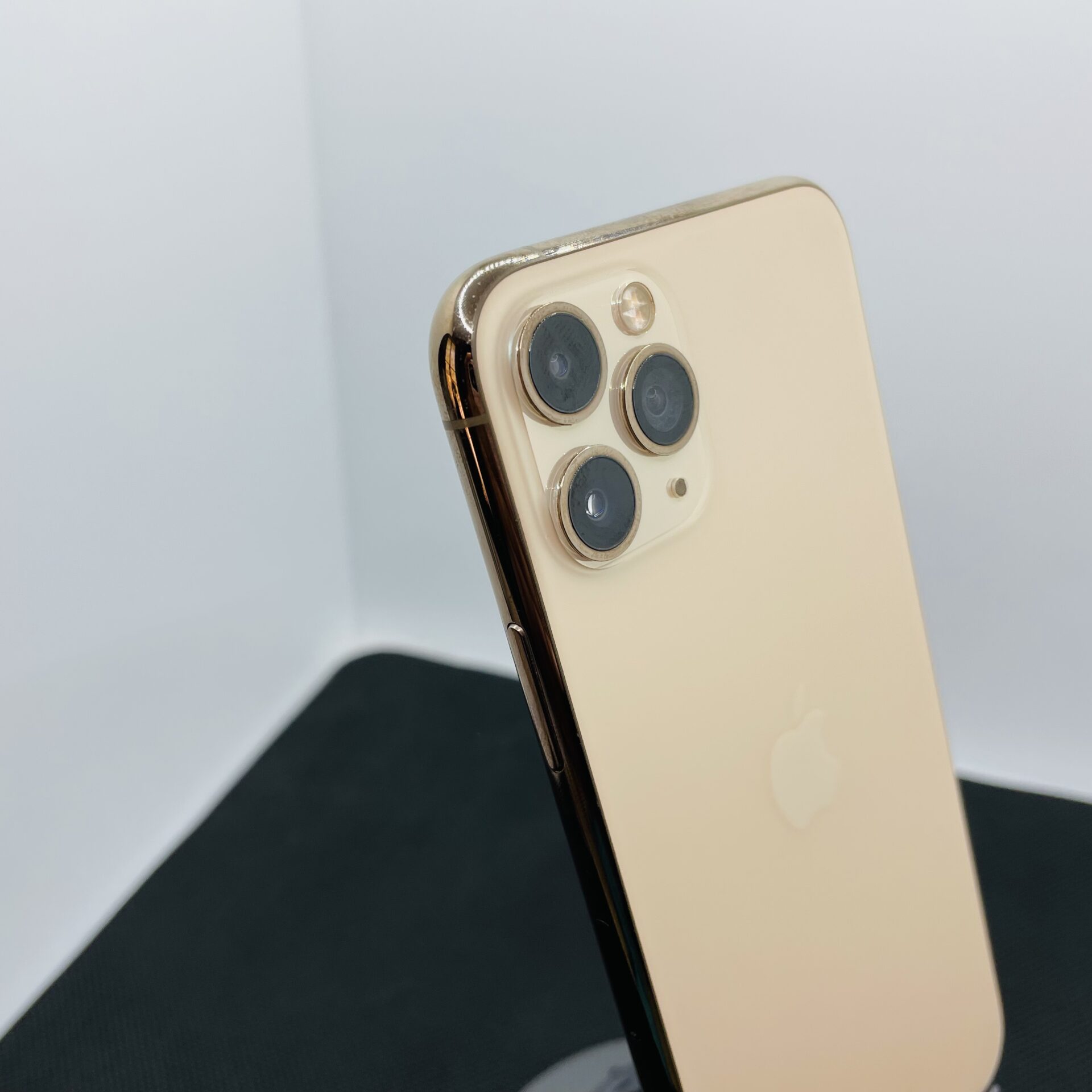 iPhone11pro 64GB ゴールド Apple iPhone 11 Pro 64GB Gold (Grade B) - No Face ID | Epic Deals SA