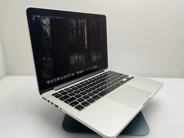 Apple MacBook Pro 13-Inch 