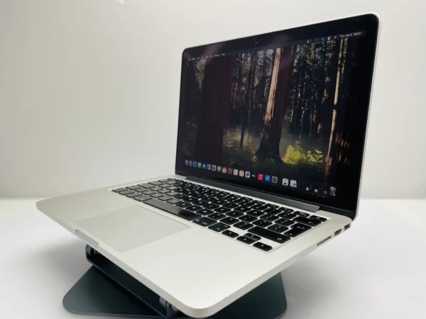 Apple MacBook Pro 13-Inch 