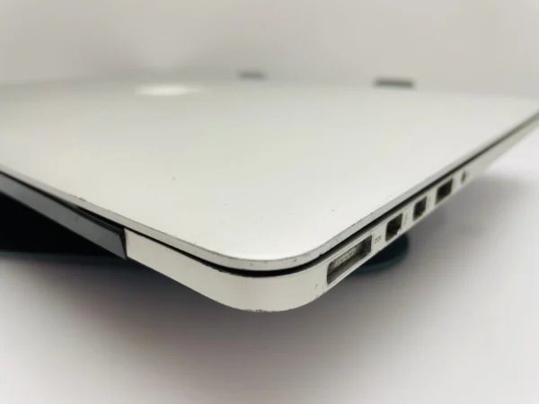 Apple Macbook Pro 15-Inch 