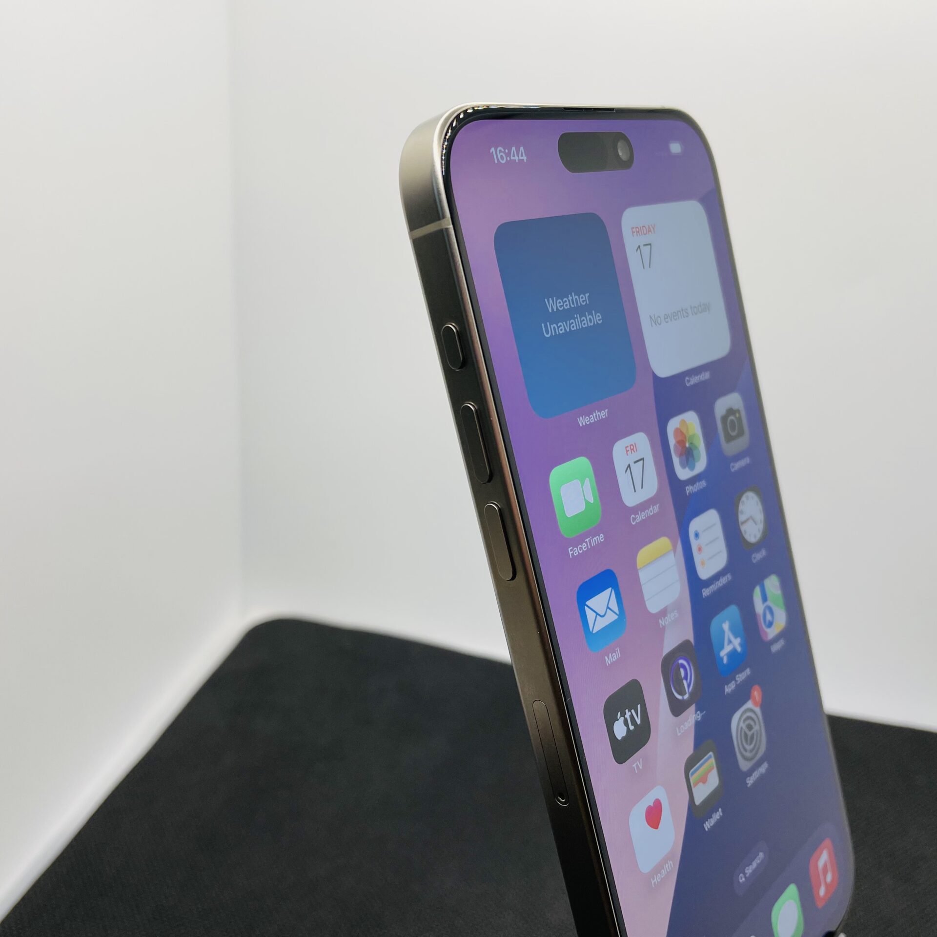 Apple iPhone 15 Pro Max 256GB Natural Titanium – (Grade B) - Image 4