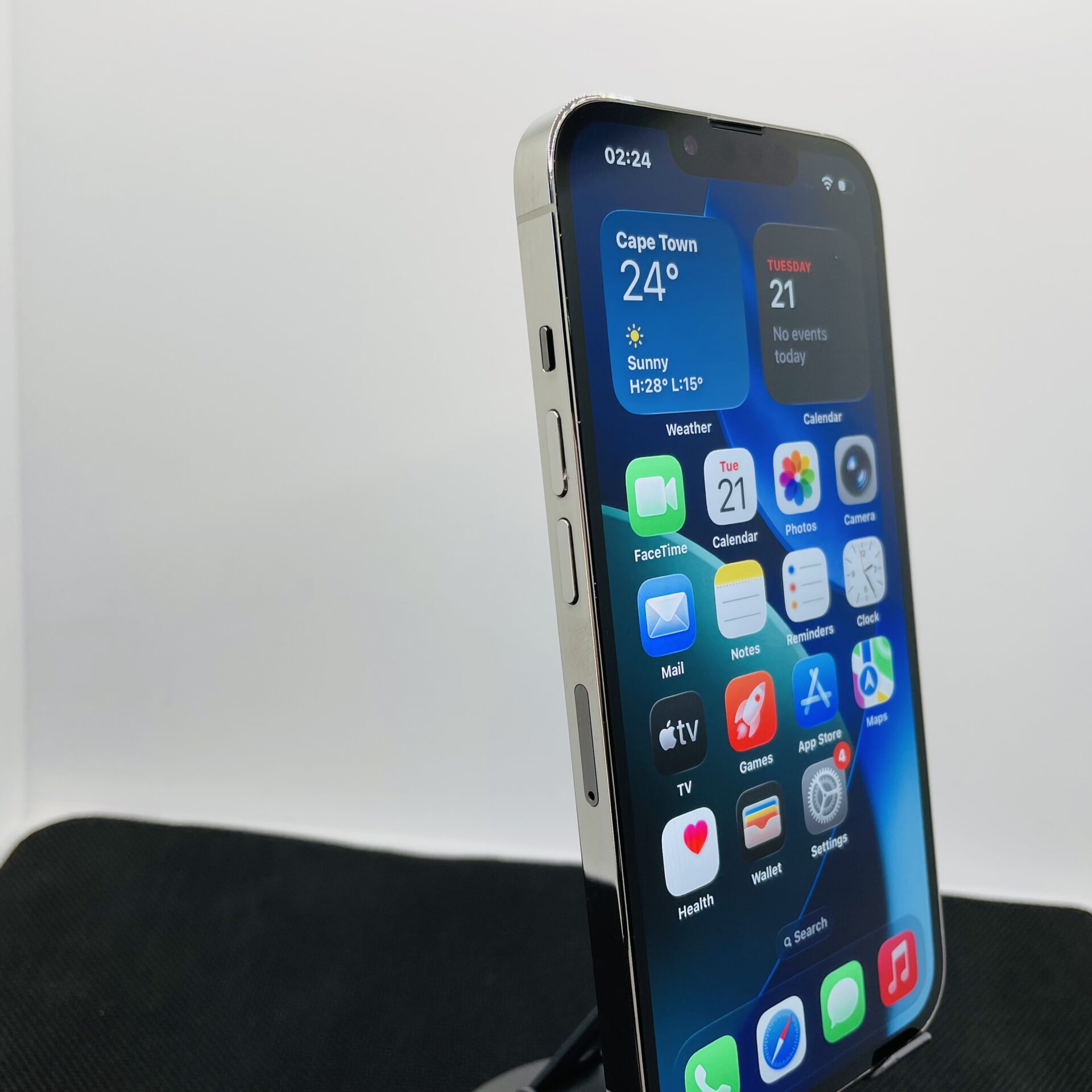 Apple iPhone 13 Pro 128GB Silver – (Grade B) - Image 4