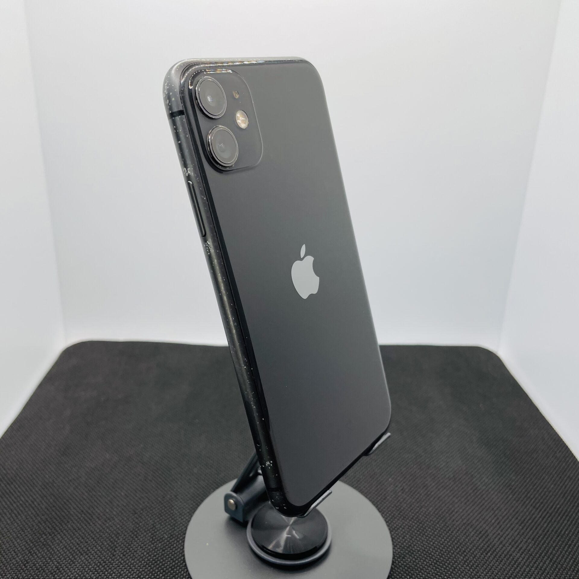 Apple iPhone 11 64GB Black (Grade B) - Minor Bright Spots - Image 9